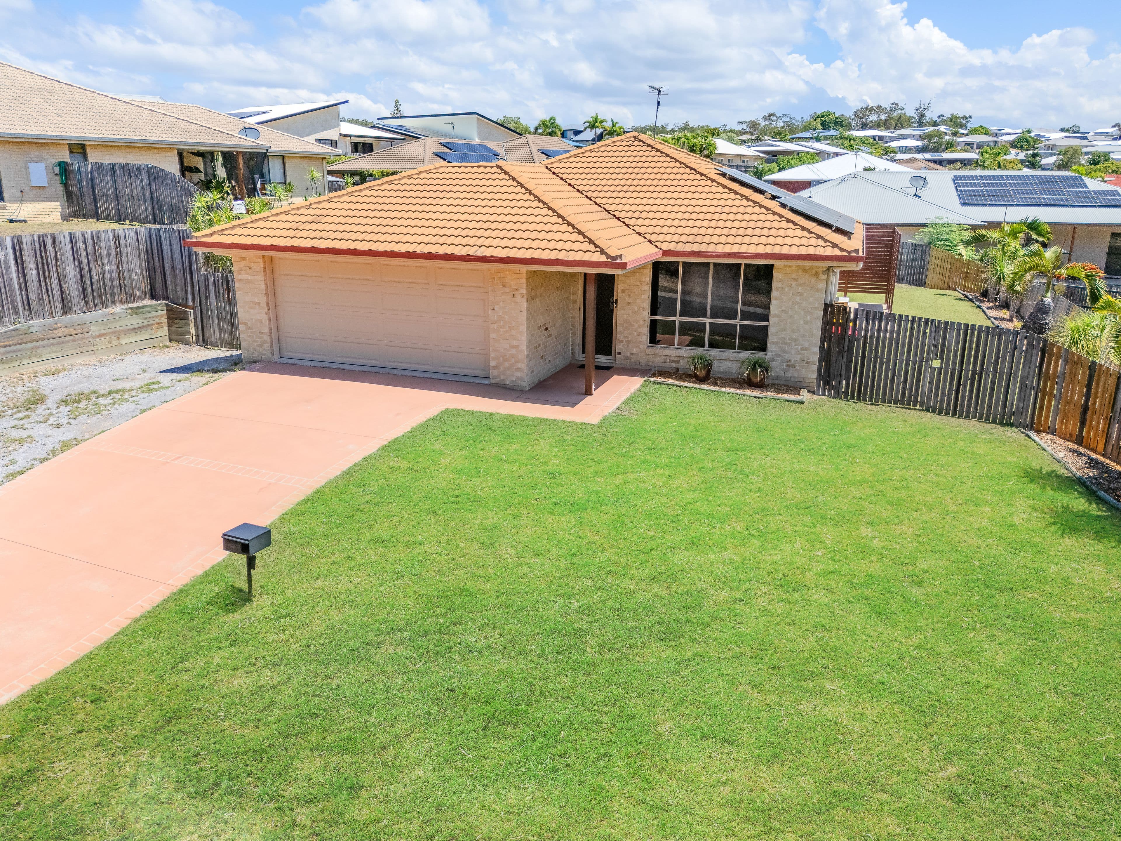 12 Skyline Drive , New Auckland QLD 4680, New Auckland - Image 1