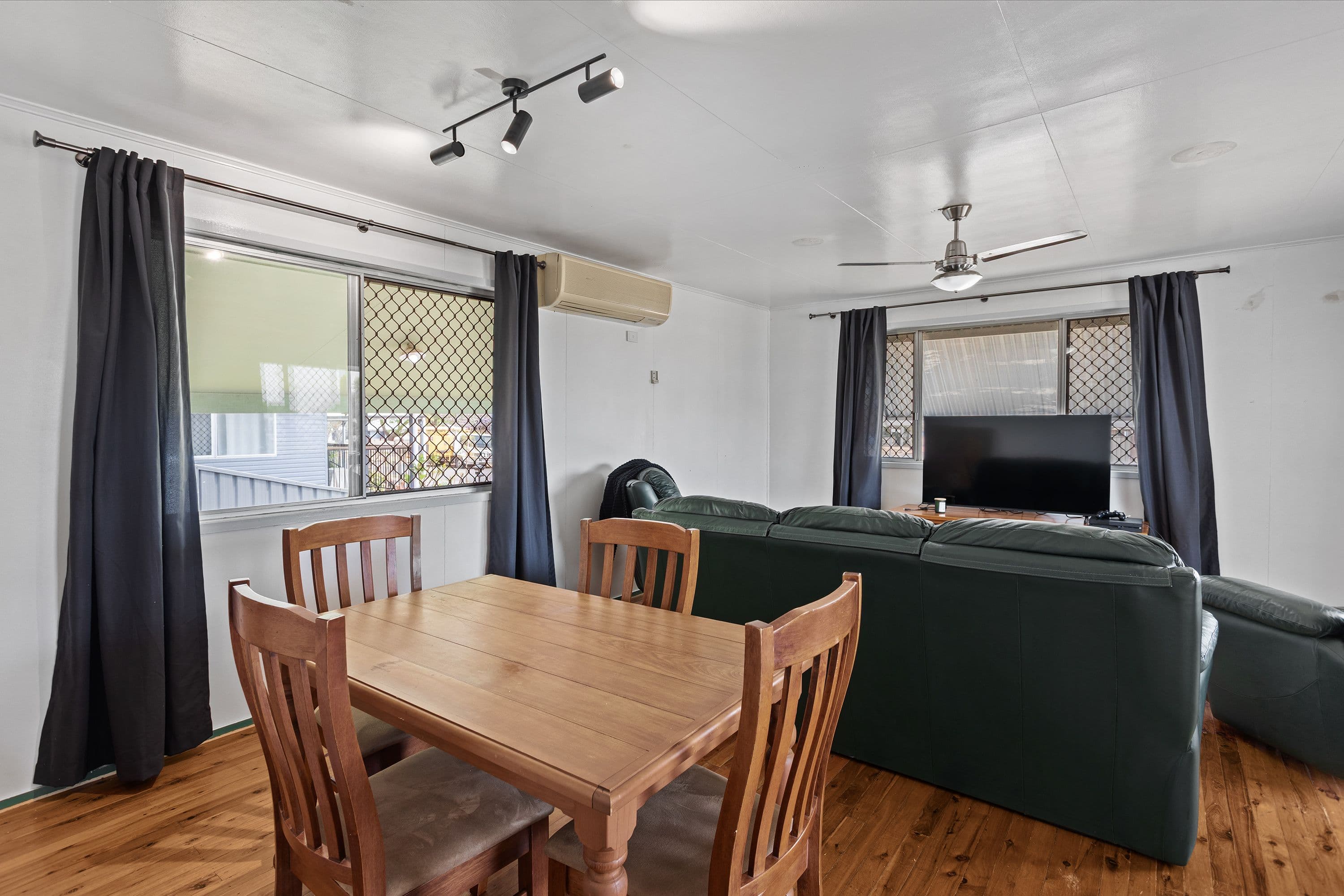 12 King Street , Oakey QLD 4401, Oakey - Thumbnail 2