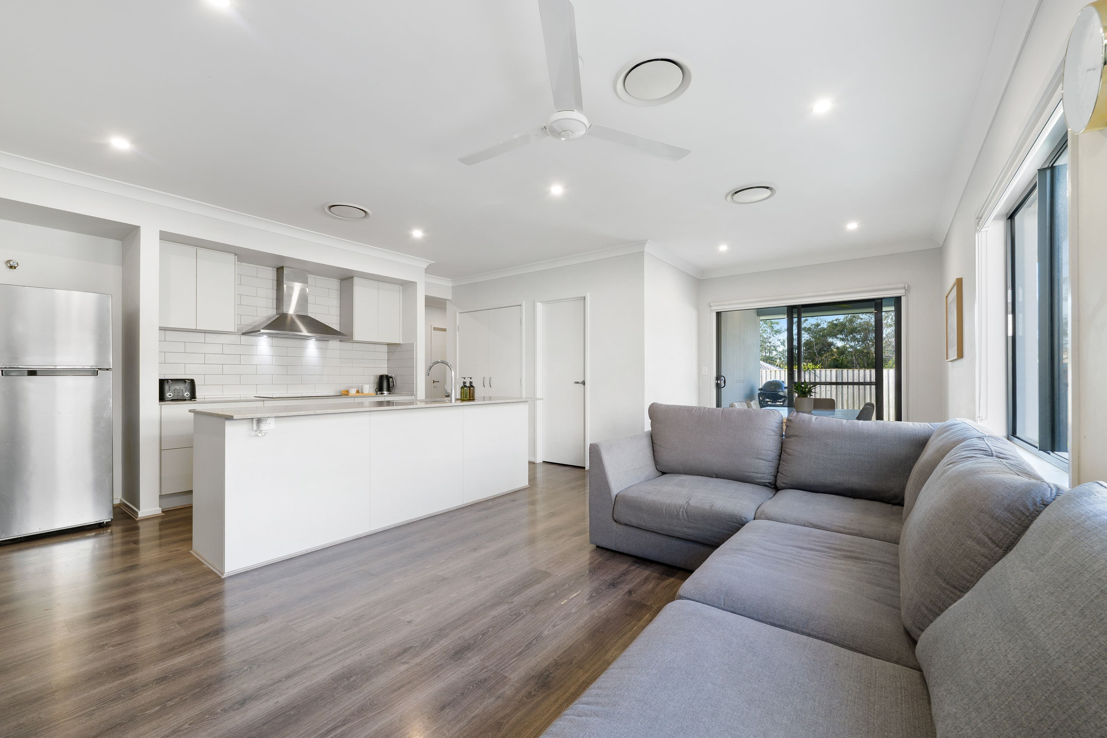 50 Girtin Circuit, Pimpama - Thumbnail 2
