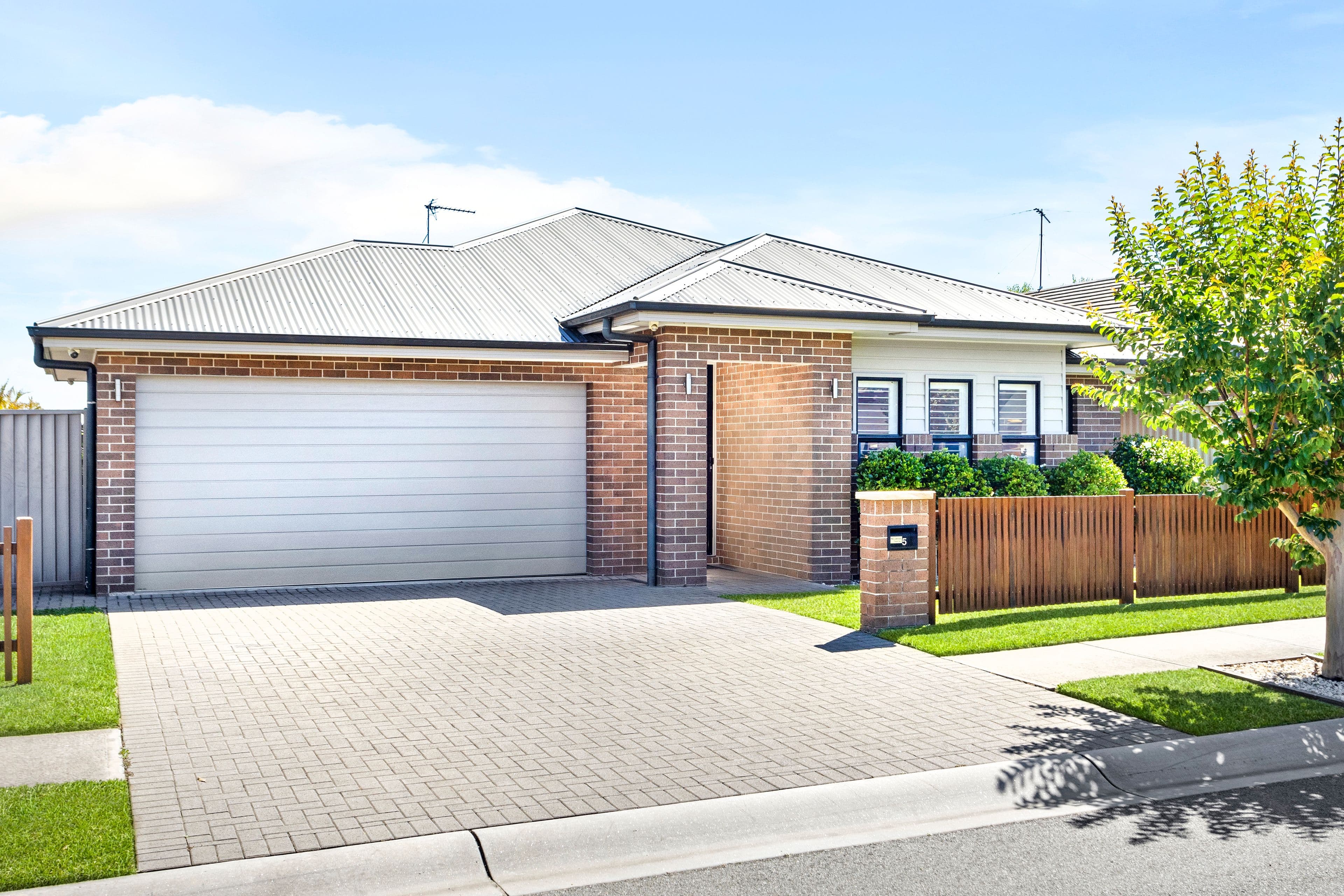 5 Horizon Street, Riverstone - Image 1