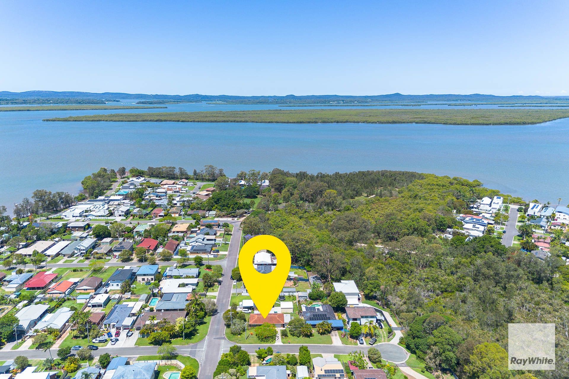 7 Lisa Street , Redland Bay QLD 4165, Redland Bay - Thumbnail 2
