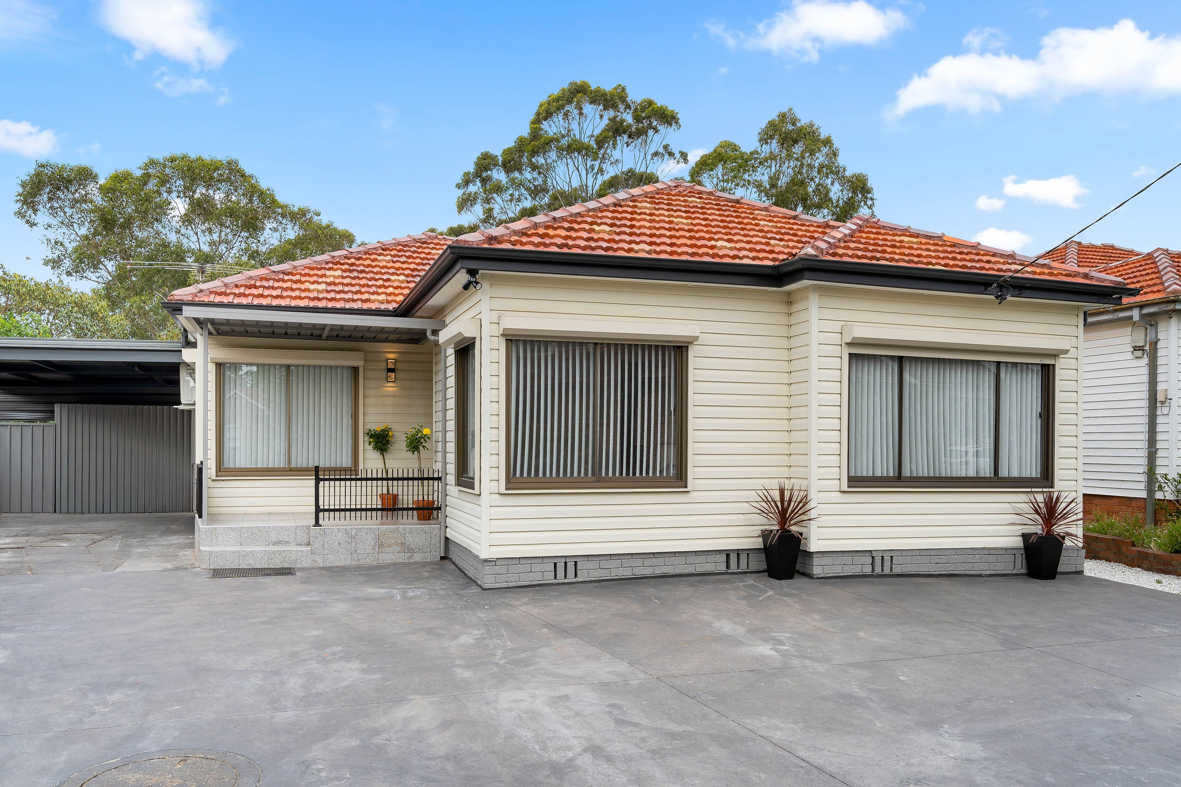 17 Cockburn Crescent , Fairfield East NSW 2165, Fairfield East - Image 1