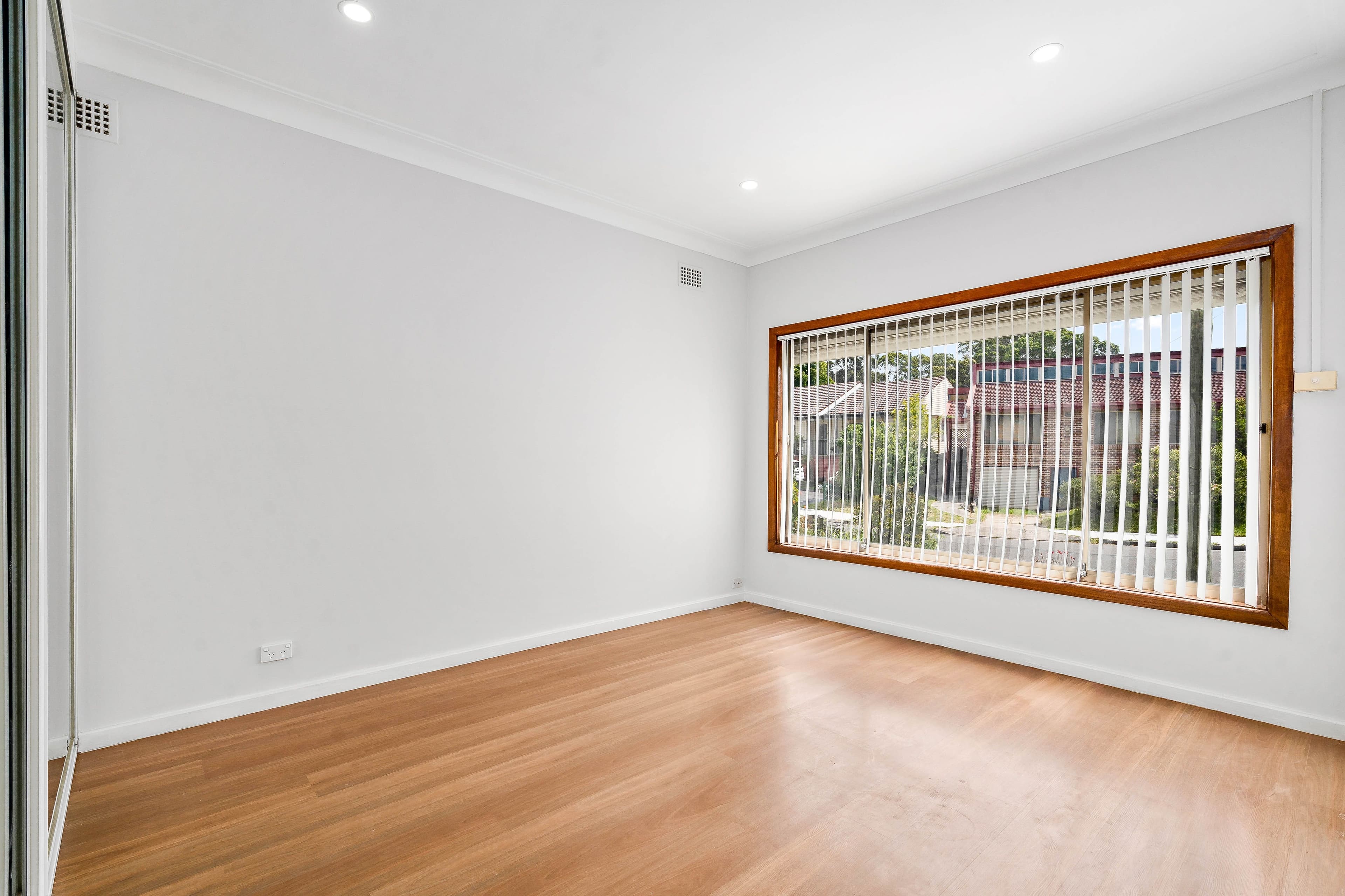 17 Cockburn Crescent , Fairfield East NSW 2165, Fairfield East - Thumbnail 6