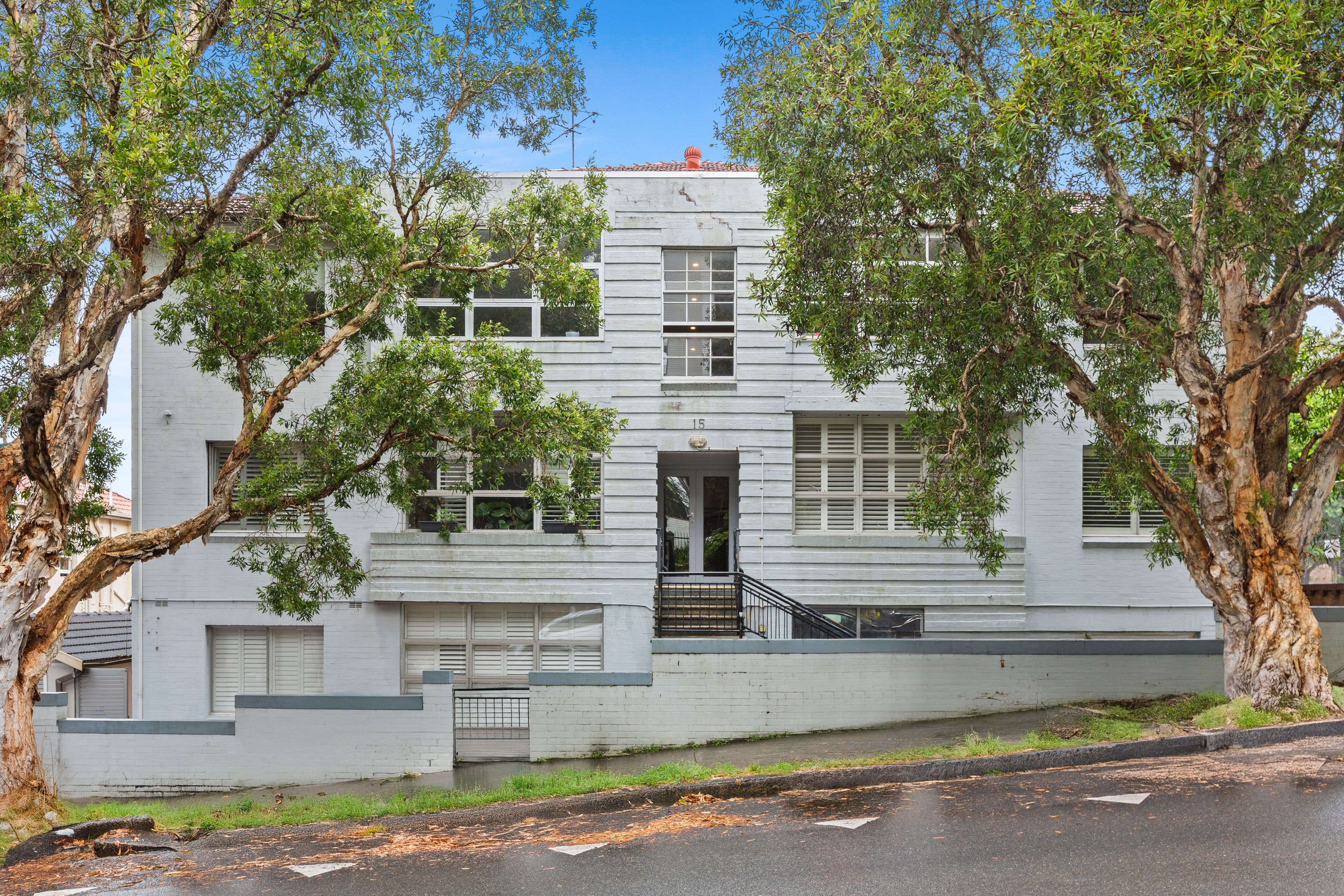 15 Wellington Street, Bondi - Image 1