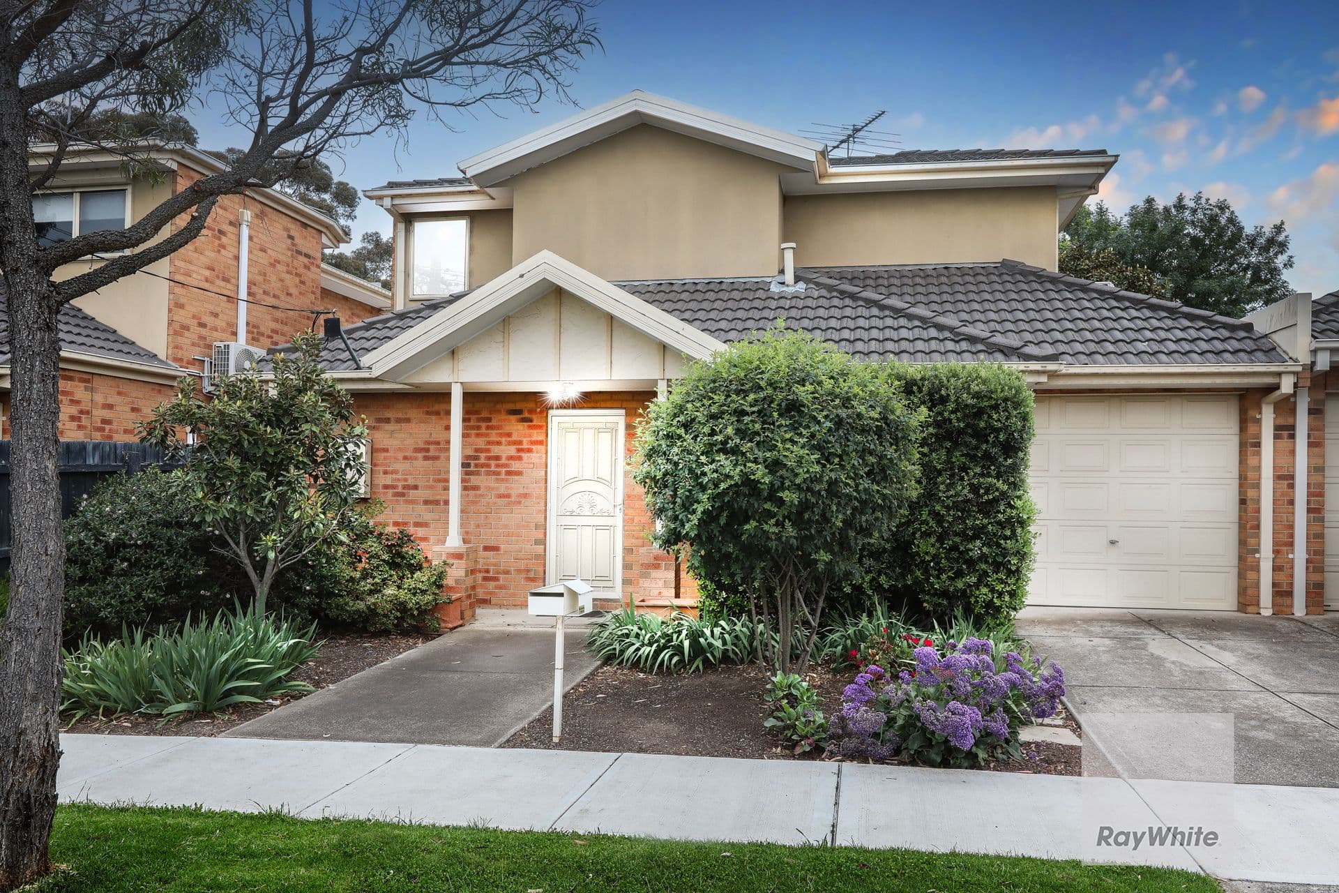 318 Melrose Drive , Tullamarine VIC 3043, Tullamarine - Thumbnail 2
