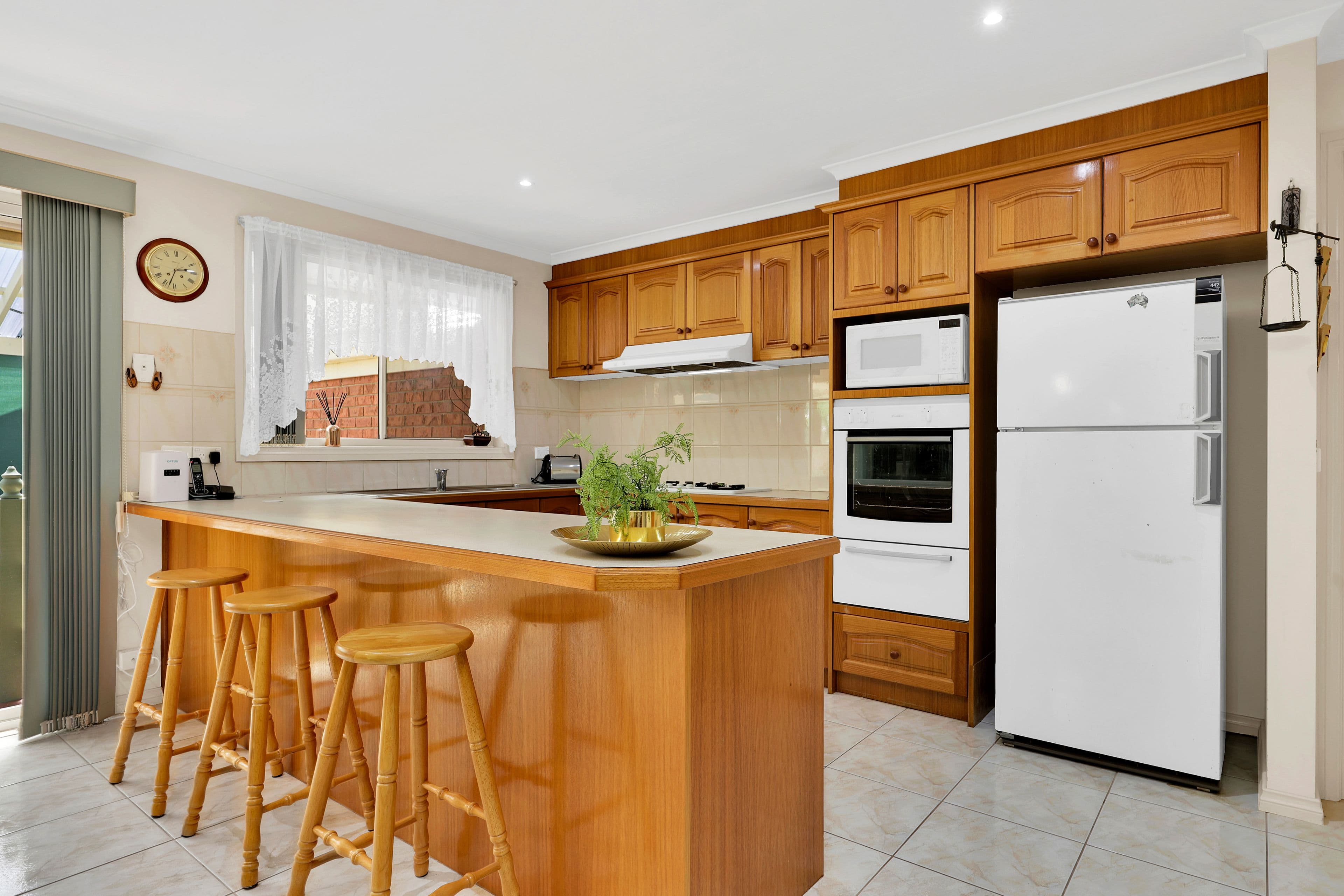 10 Buick Crescent , Mill Park VIC 3082, Mill Park - Thumbnail 3