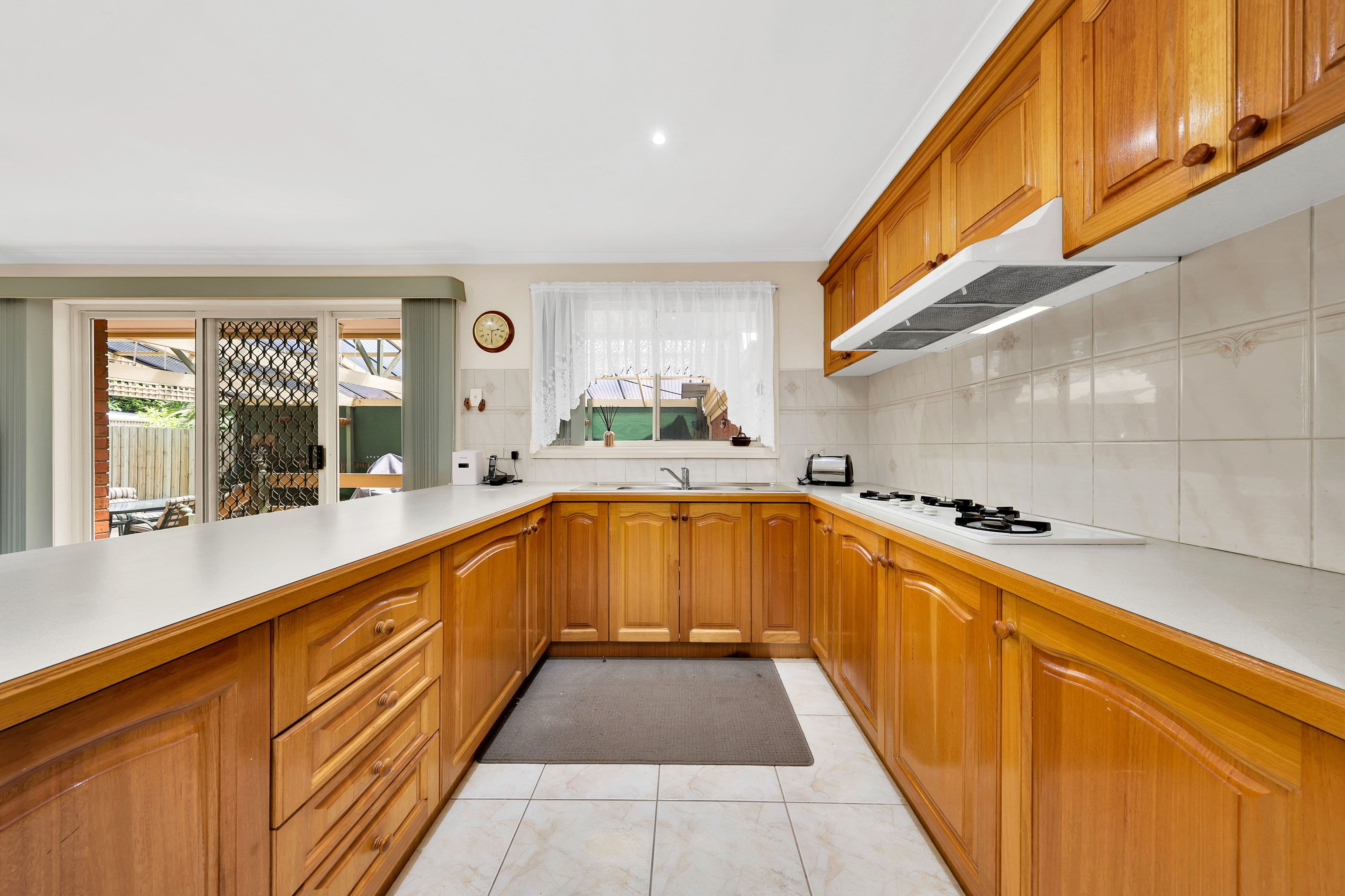 10 Buick Crescent , Mill Park VIC 3082, Mill Park - Thumbnail 4