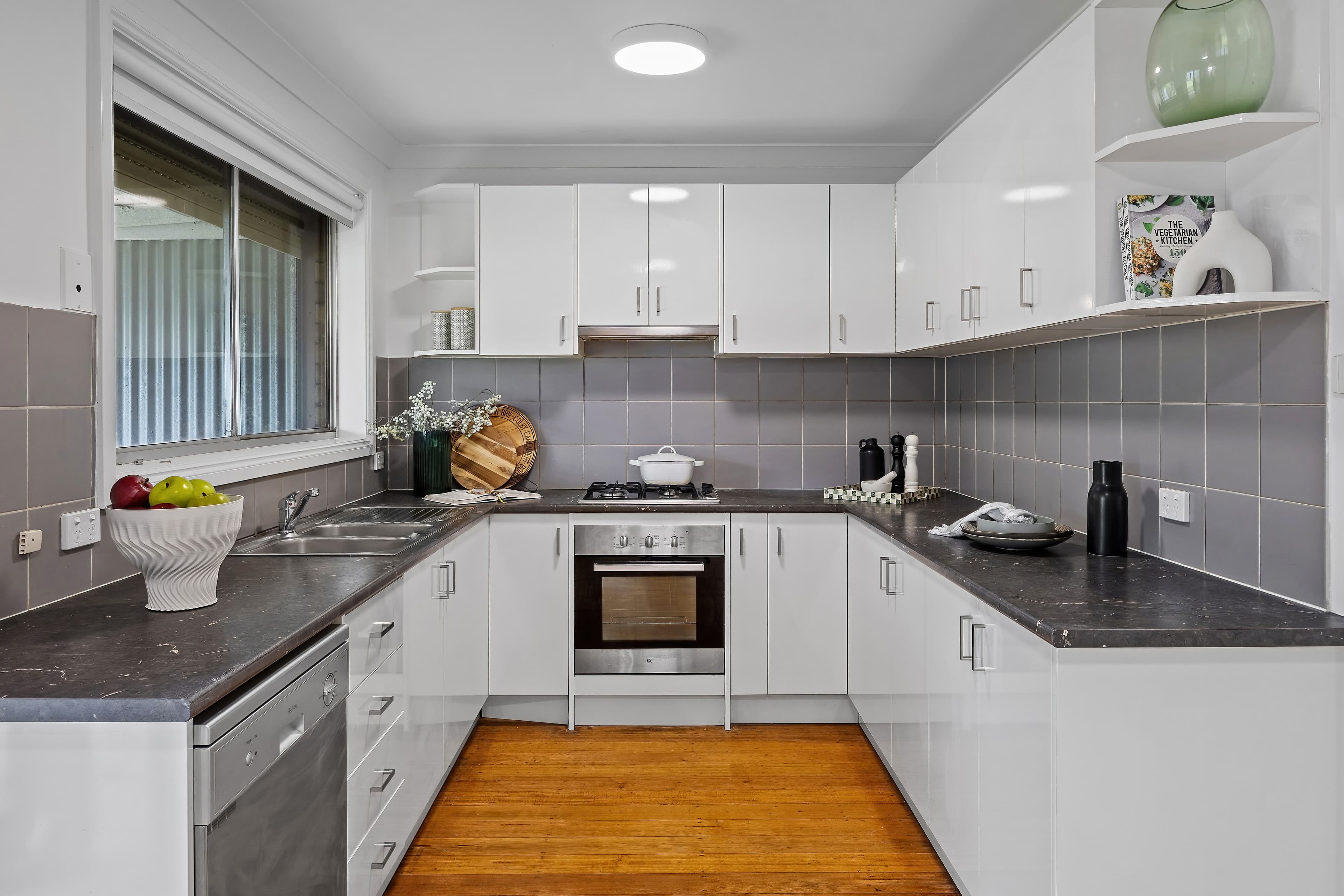 28 Michael Street , Lalor VIC 3075, Lalor - Thumbnail 2