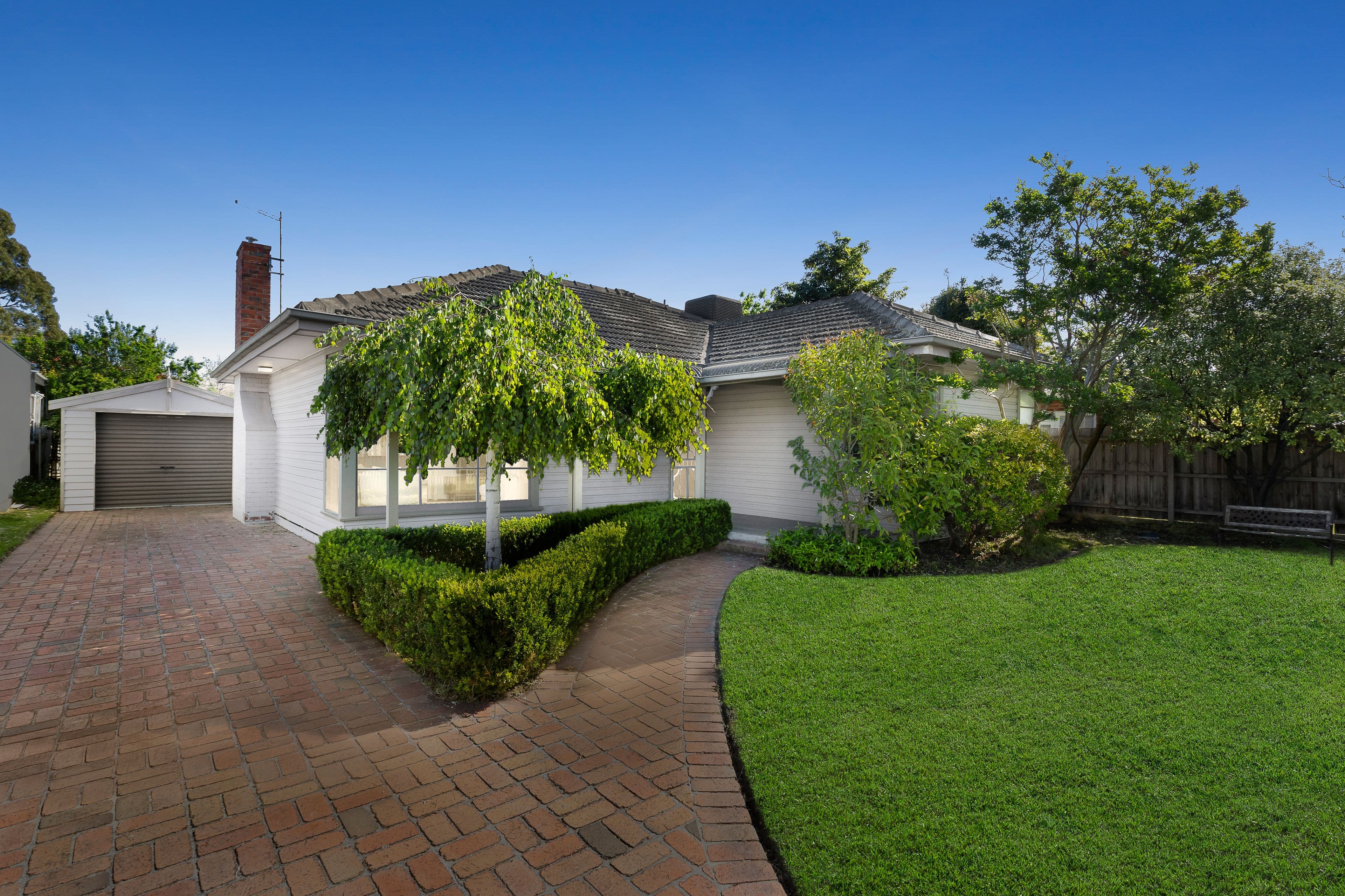 10 Loreen Street, Oakleigh South - Thumbnail 2