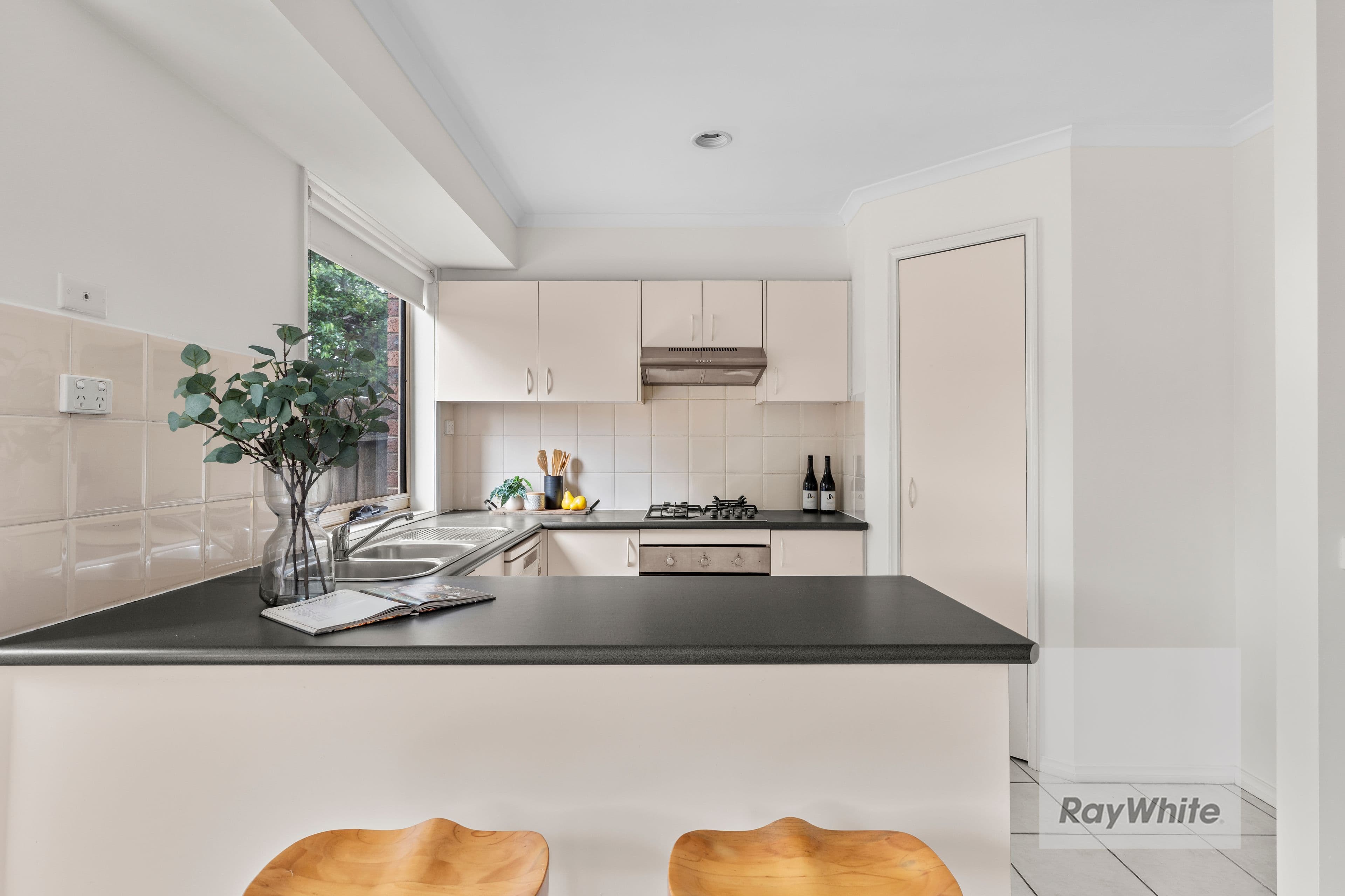215 Betula Avenue , Mill Park VIC 3082, Mill Park - Thumbnail 5
