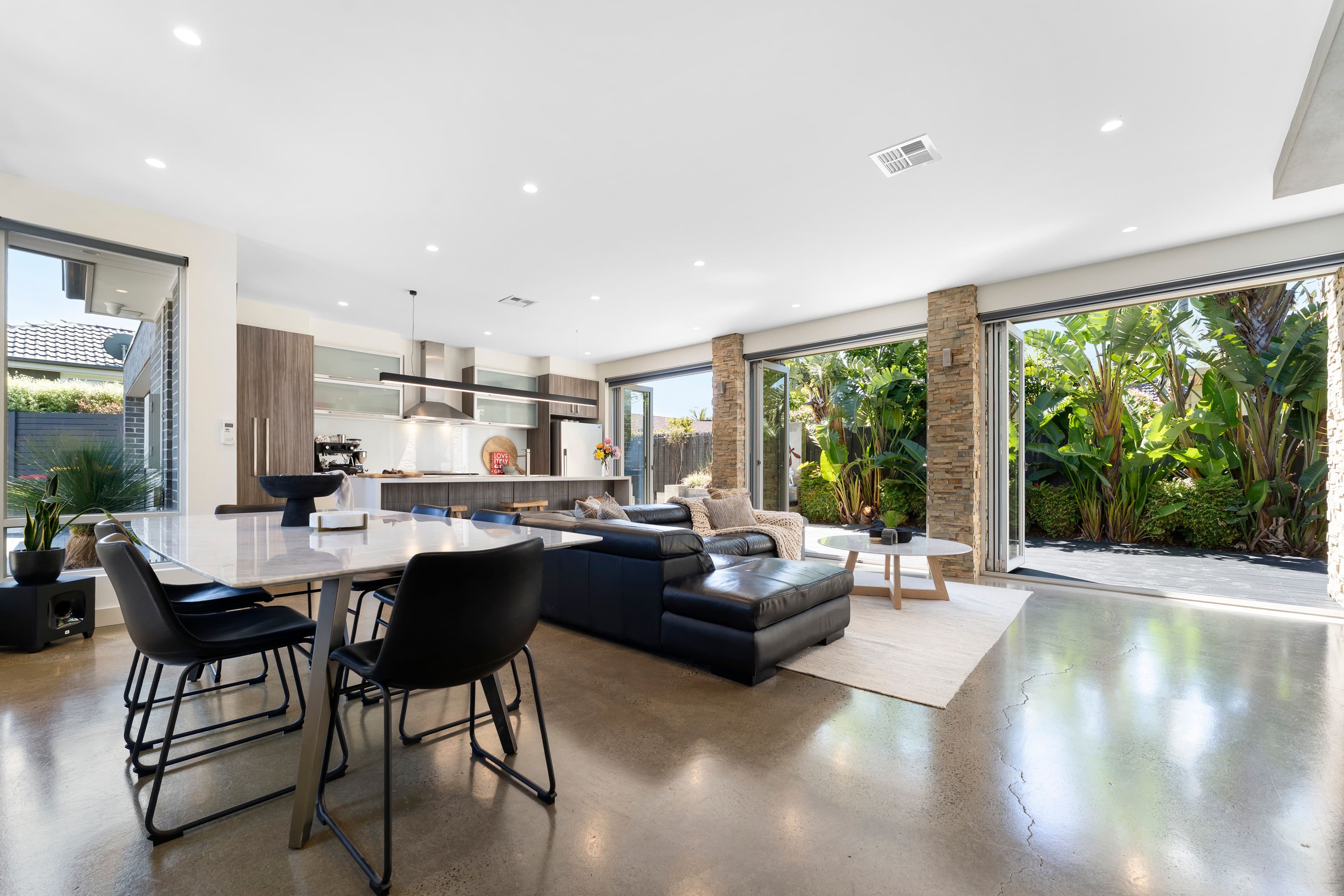 2 Hampstead Crescent , Glen Waverley VIC 3150, Glen Waverley - Thumbnail 5