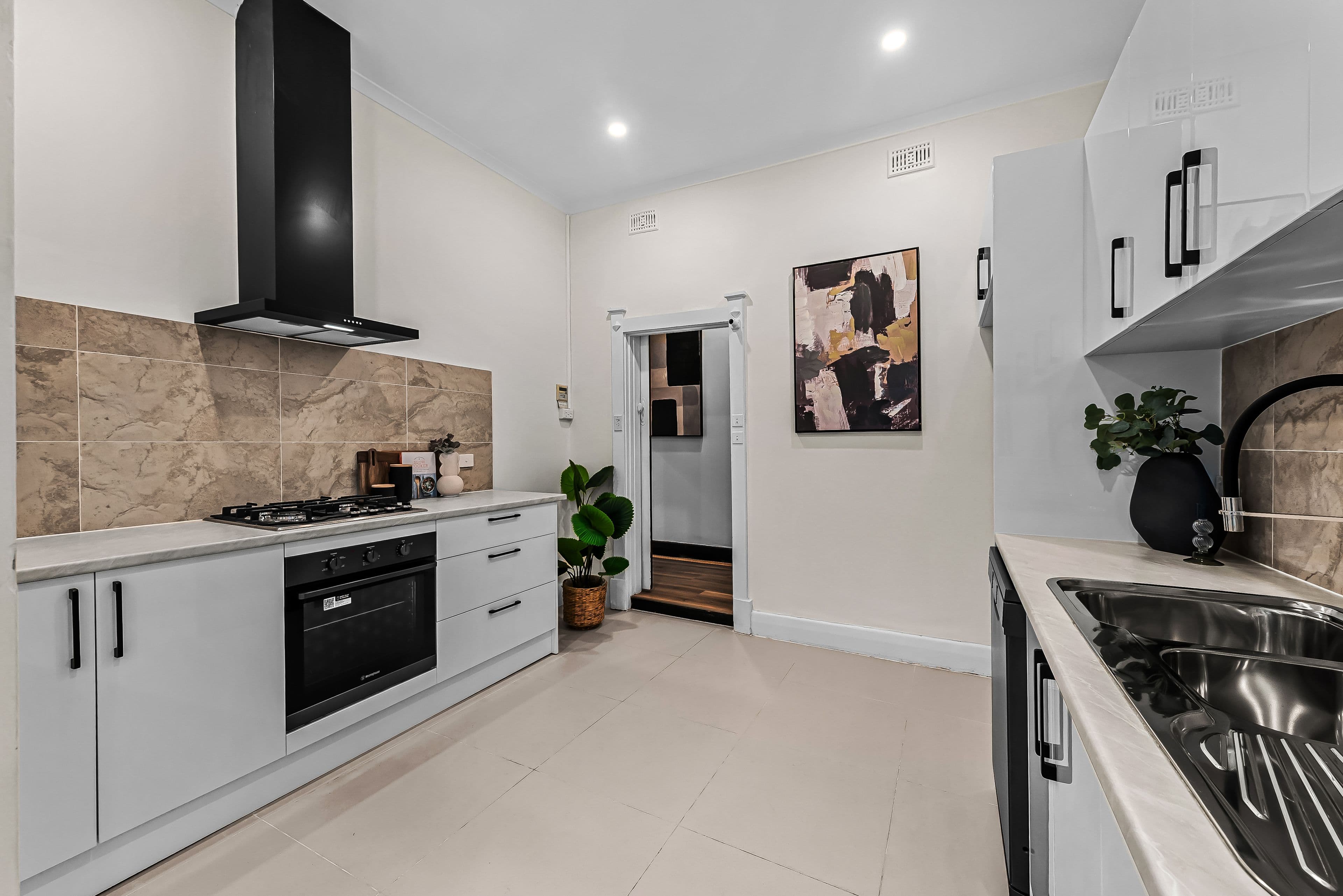 19 Russell Avenue, Hazelwood Park - Thumbnail 7
