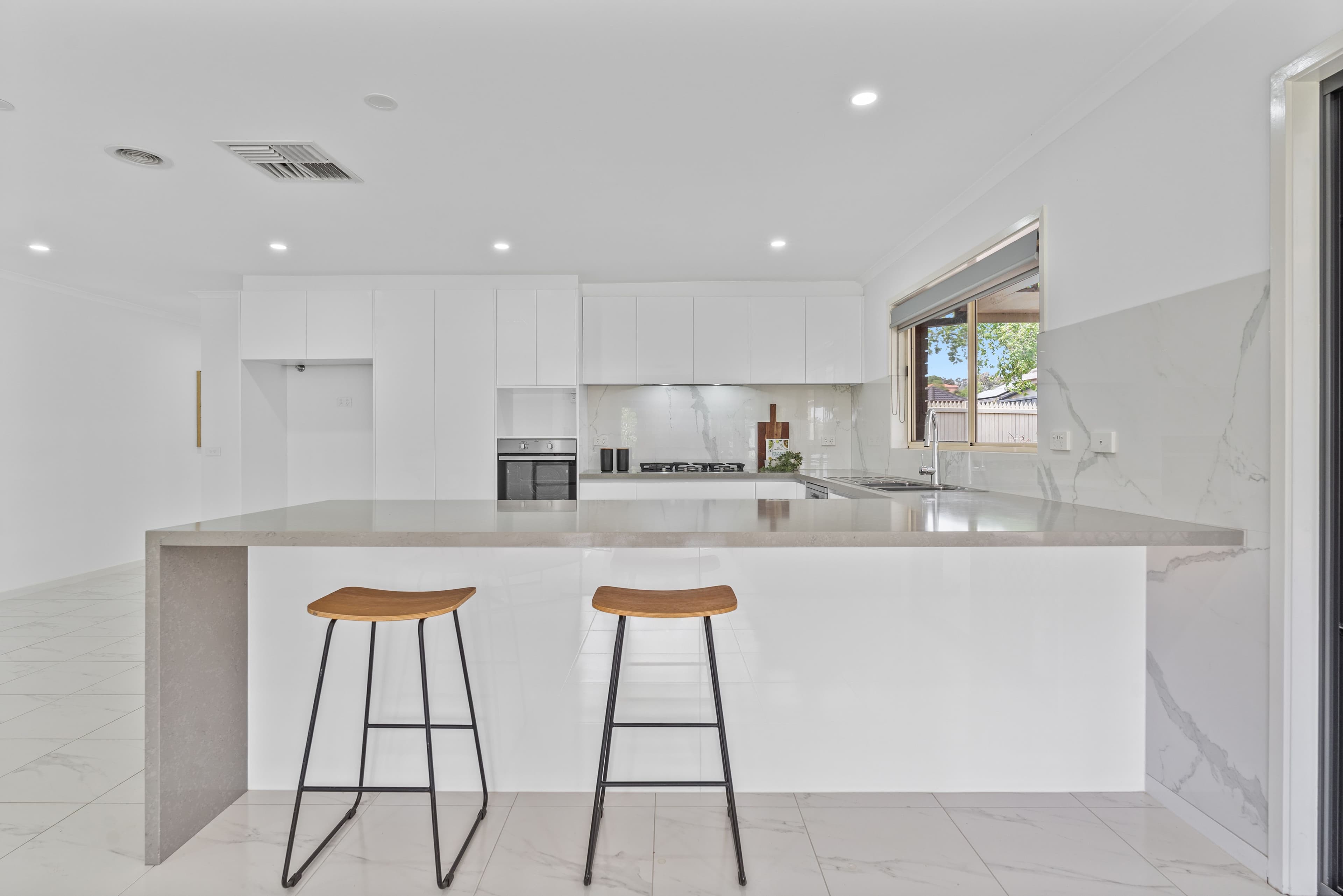 13 Mccabe Drive , Epping VIC 3076, Epping - Thumbnail 2