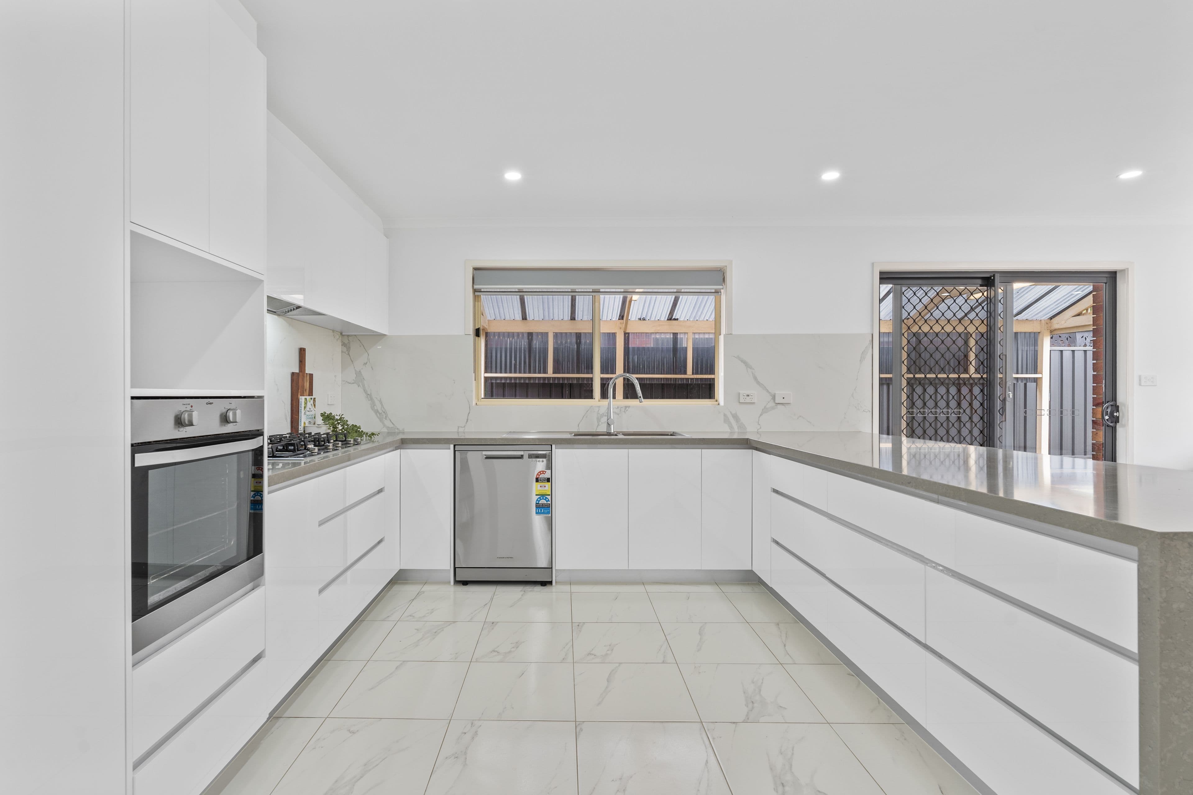 13 Mccabe Drive , Epping VIC 3076, Epping - Thumbnail 3