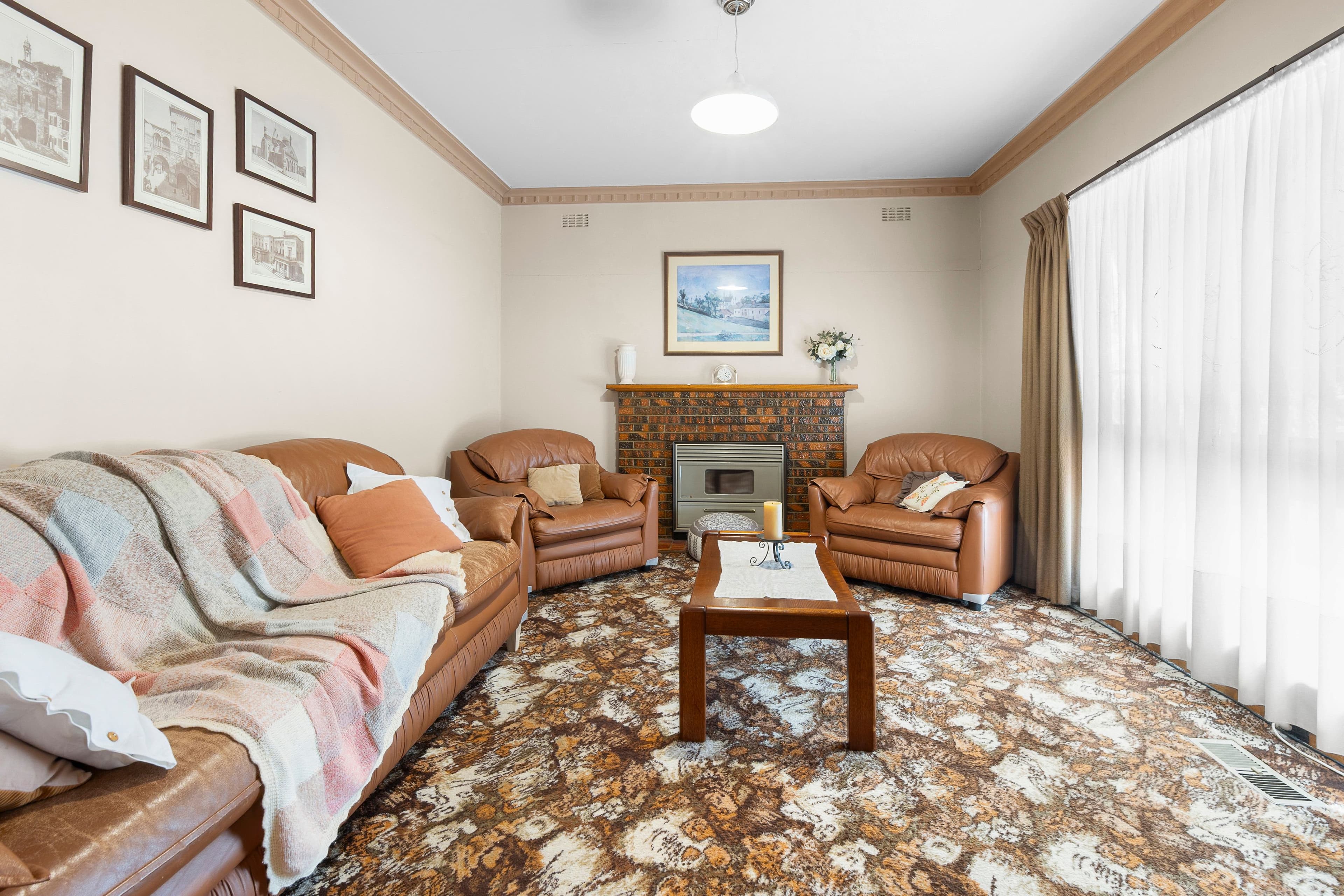 49 Hobbs Crescent , Reservoir VIC 3073, Reservoir - Thumbnail 4