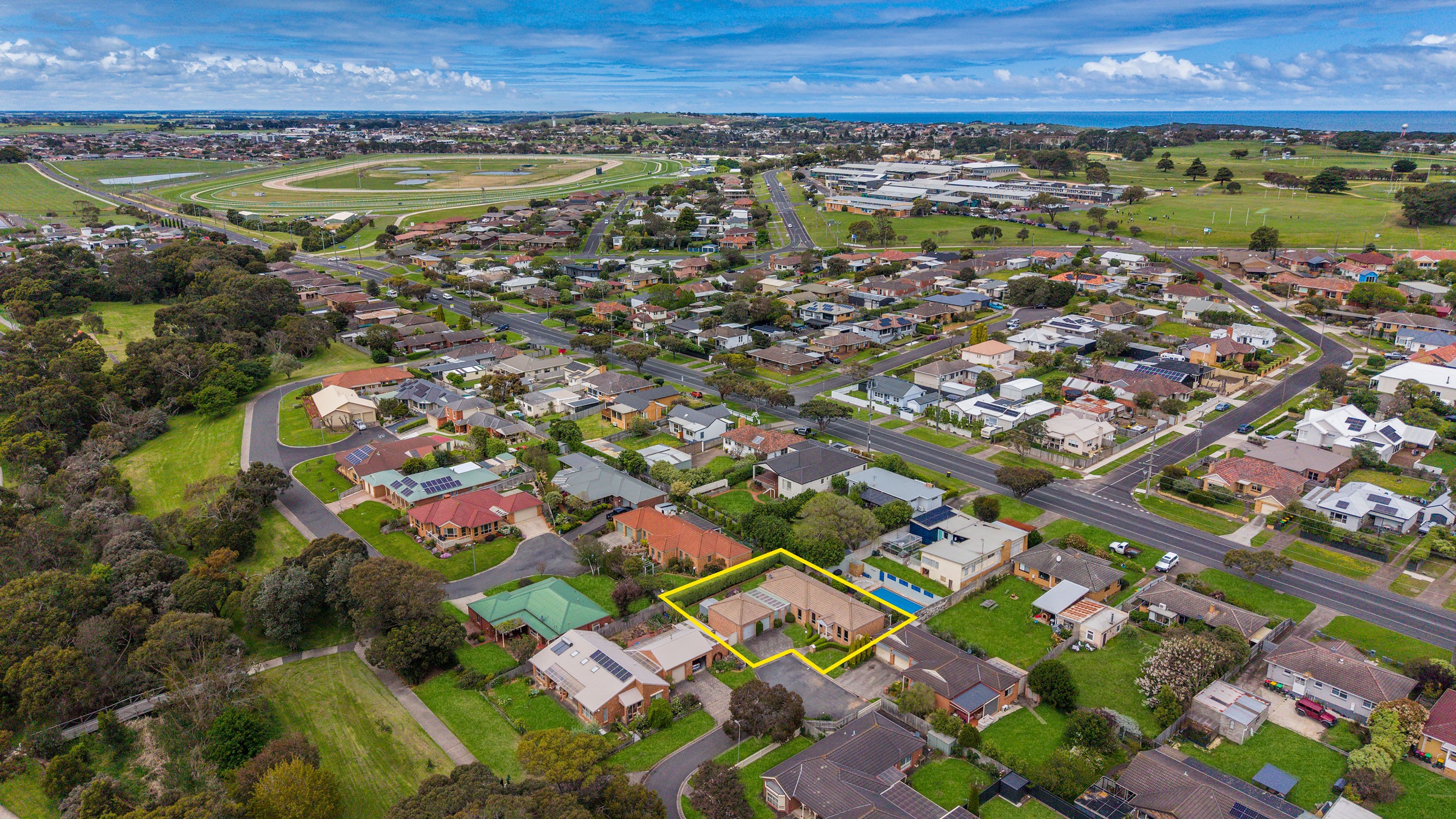 24 Rogers Avenue , Warrnambool VIC 3280, Warrnambool - Thumbnail 2