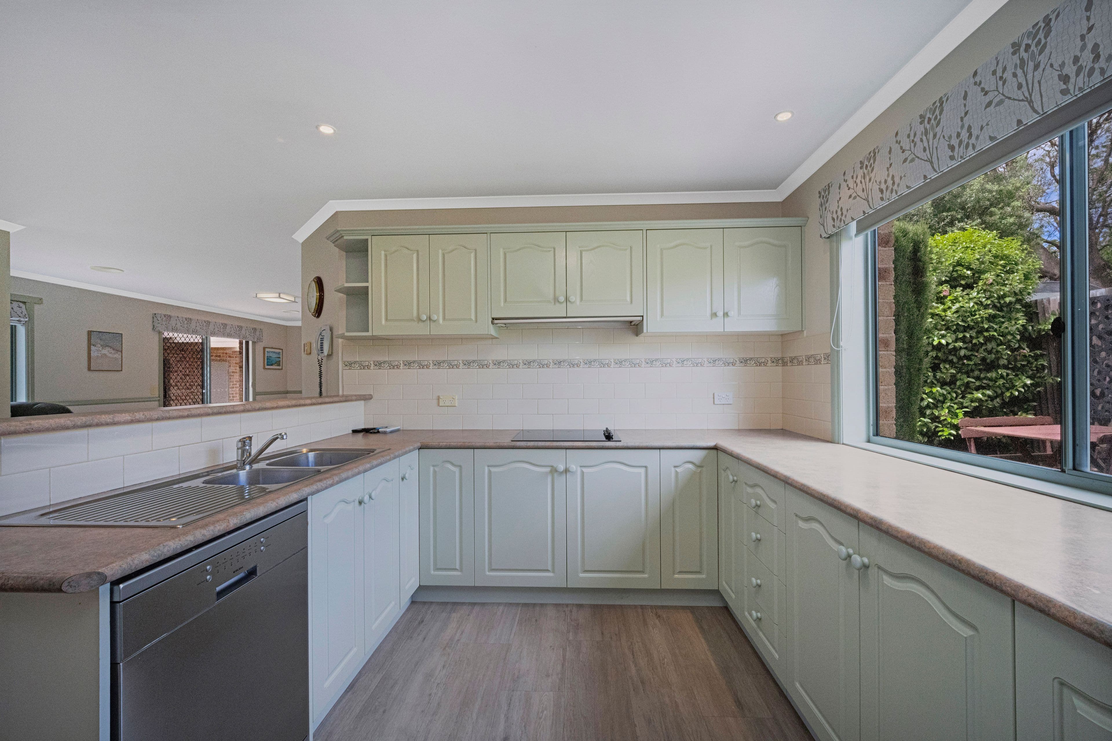 24 Rogers Avenue , Warrnambool VIC 3280, Warrnambool - Thumbnail 5