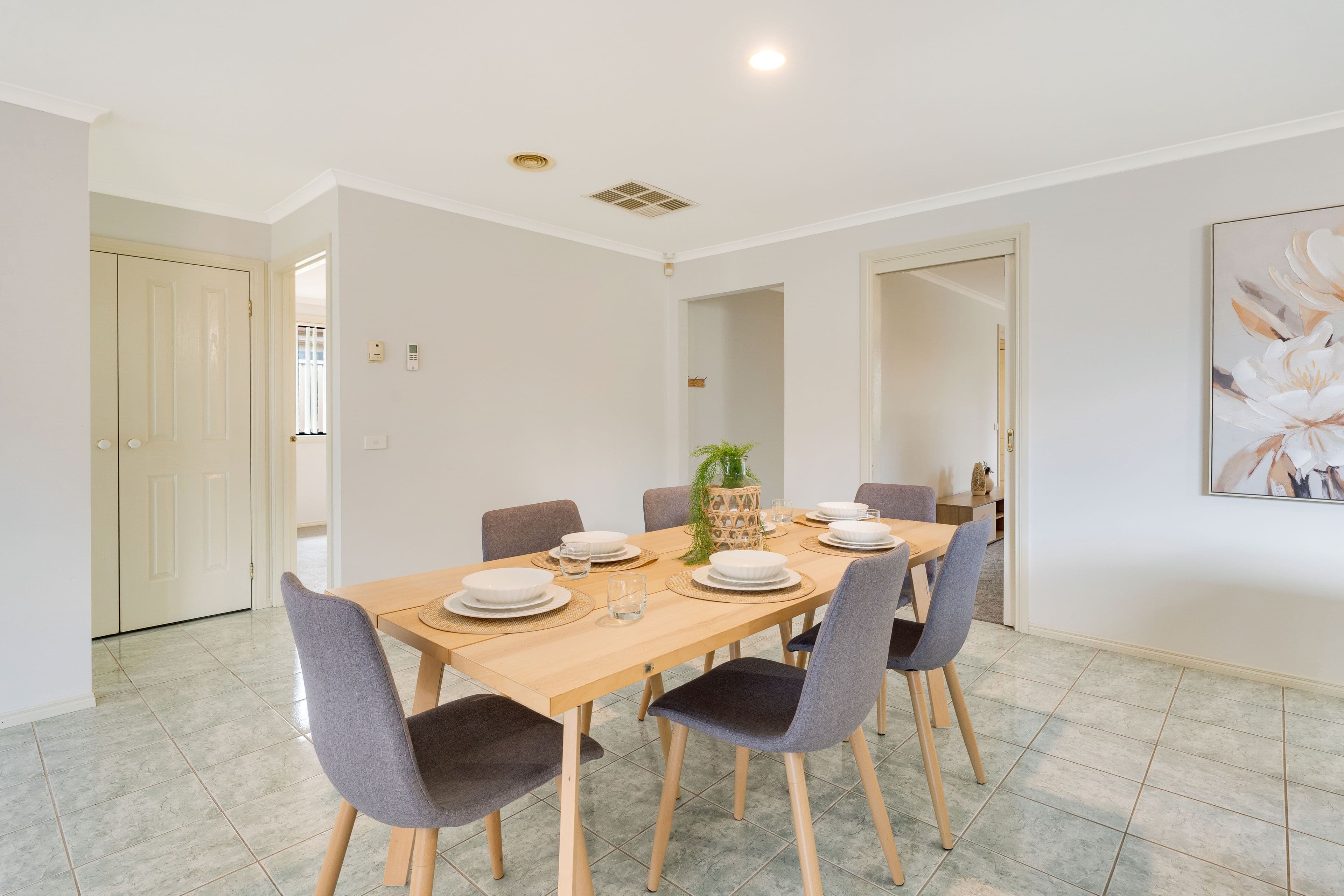 14 Gillingham Crescent , Craigieburn VIC 3064, Craigieburn - Thumbnail 3