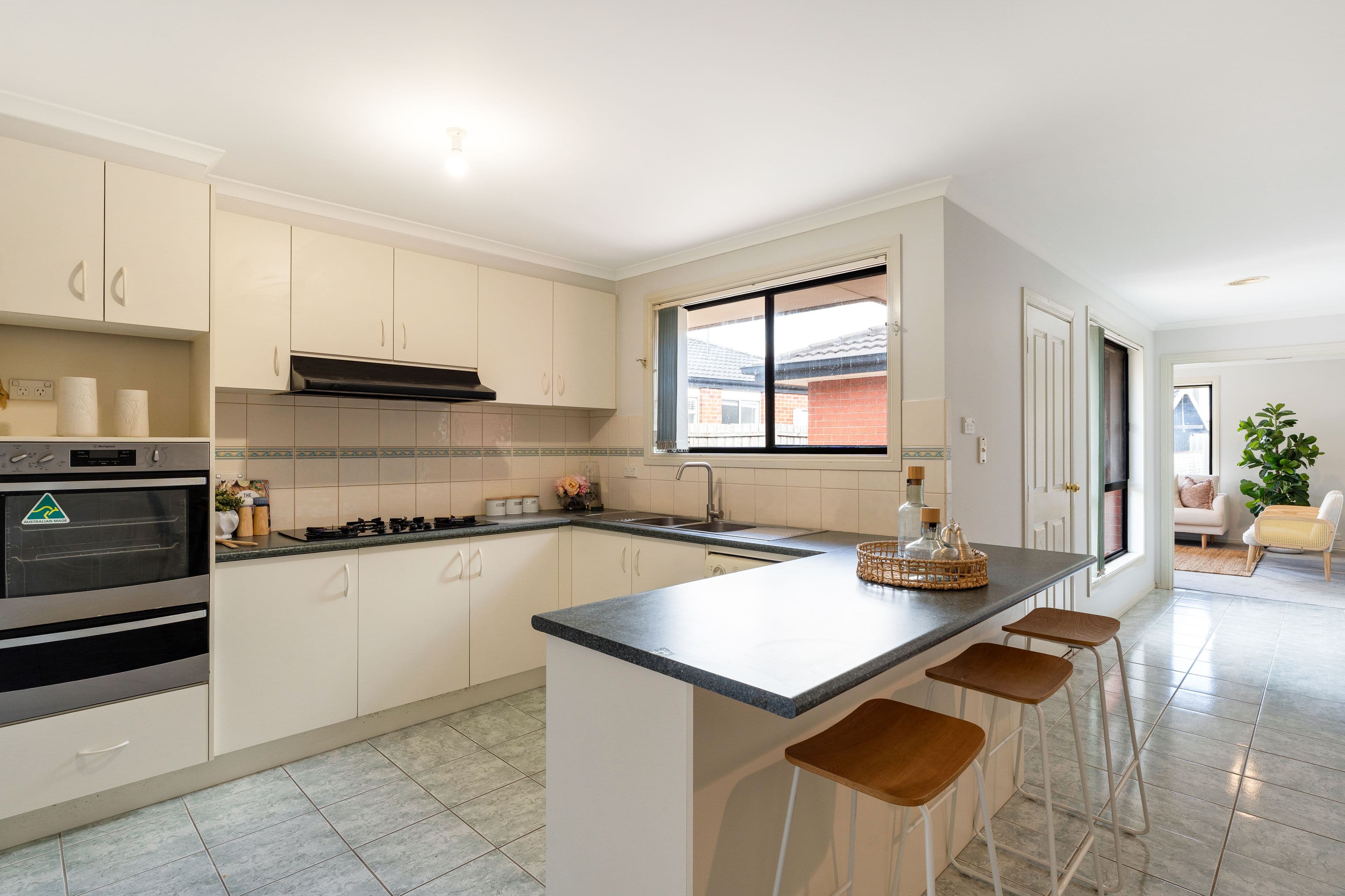 14 Gillingham Crescent , Craigieburn VIC 3064, Craigieburn - Thumbnail 4