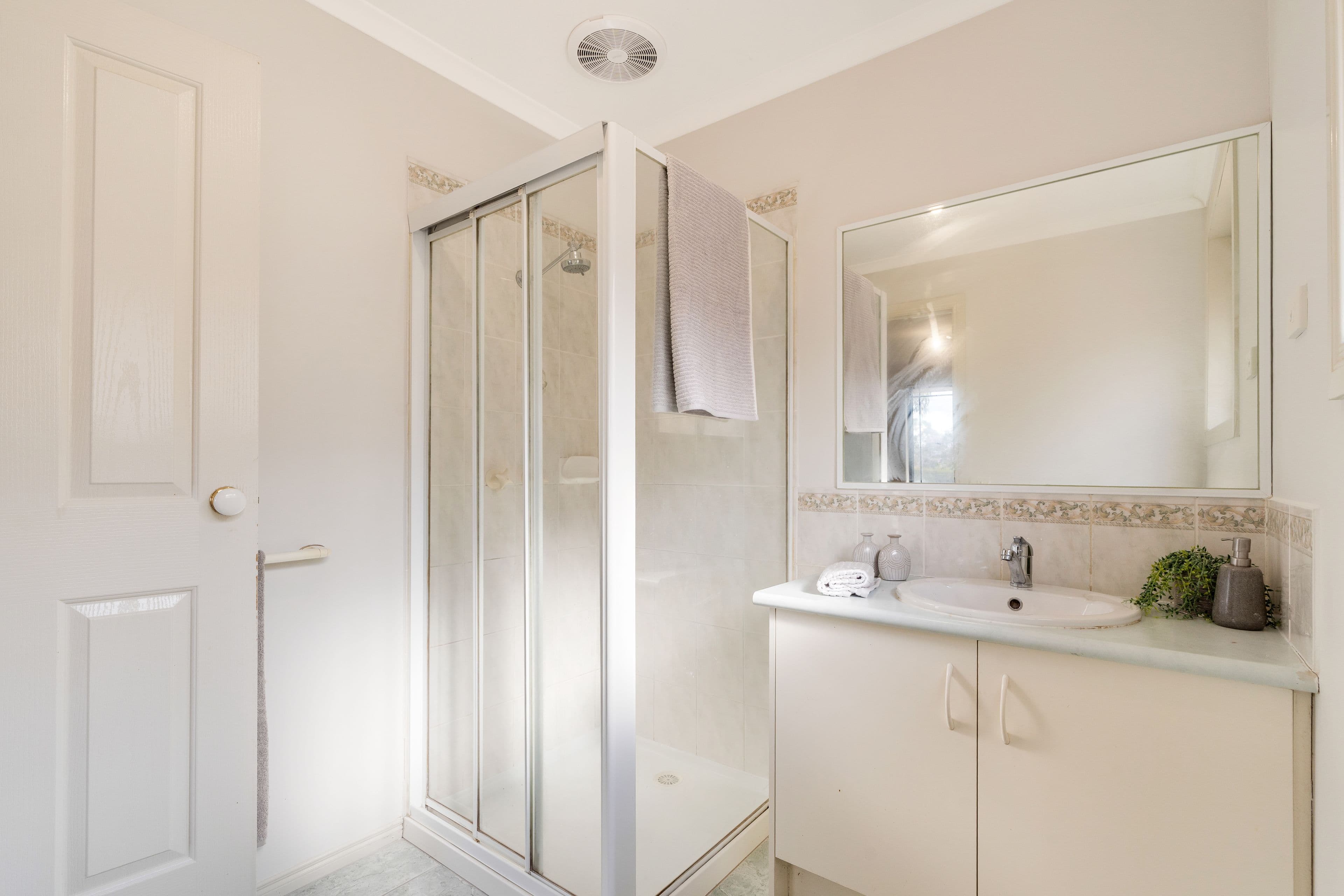 14 Gillingham Crescent , Craigieburn VIC 3064, Craigieburn - Thumbnail 8