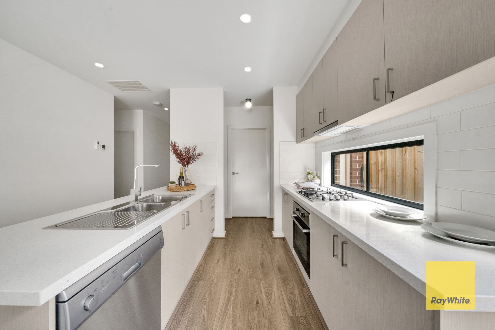 72 Murray Road , THORNHILL PARK VIC 3335, Thornhill Park - Thumbnail 4