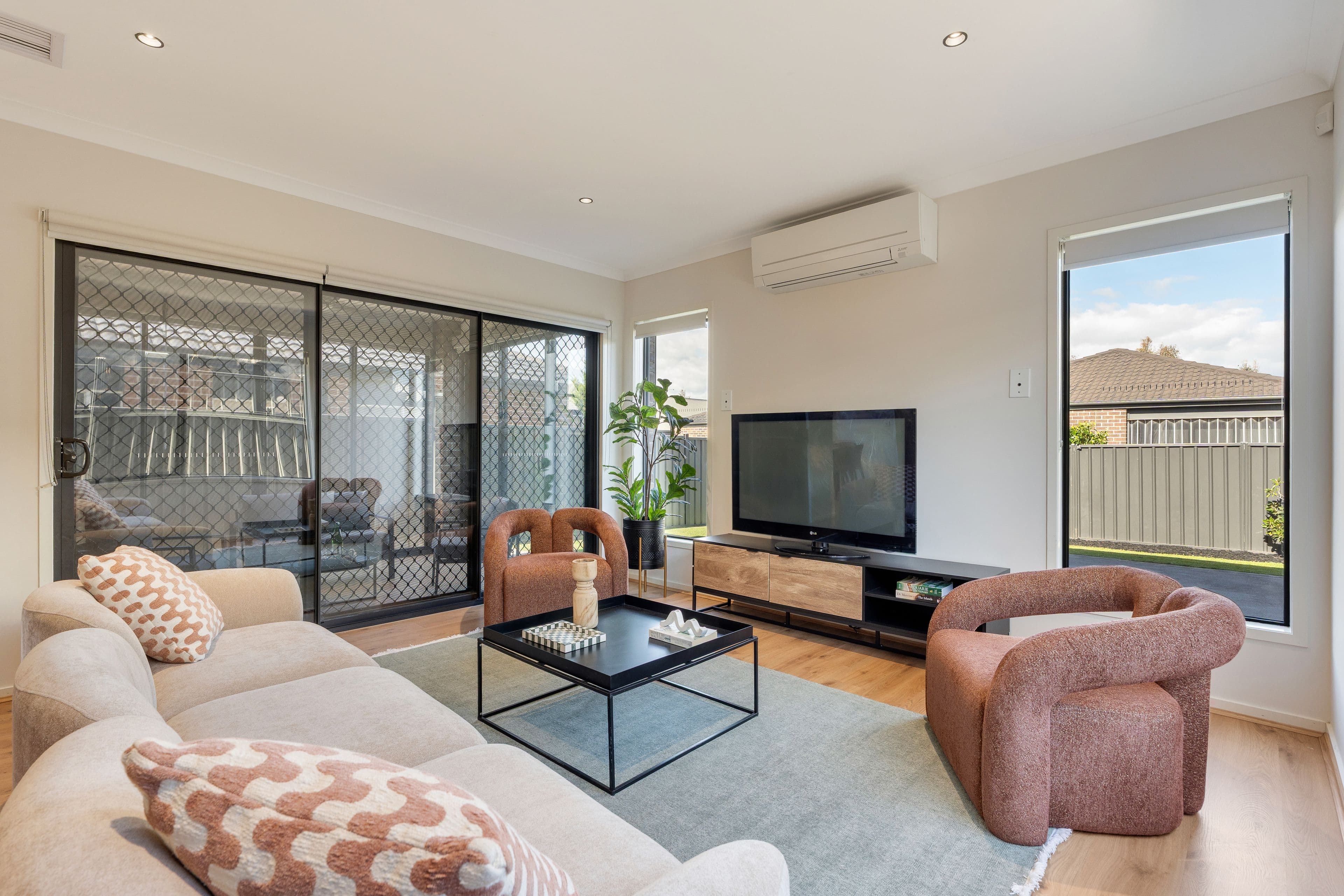 19 Admiration Drive , Craigieburn VIC 3064, Craigieburn - Thumbnail 2