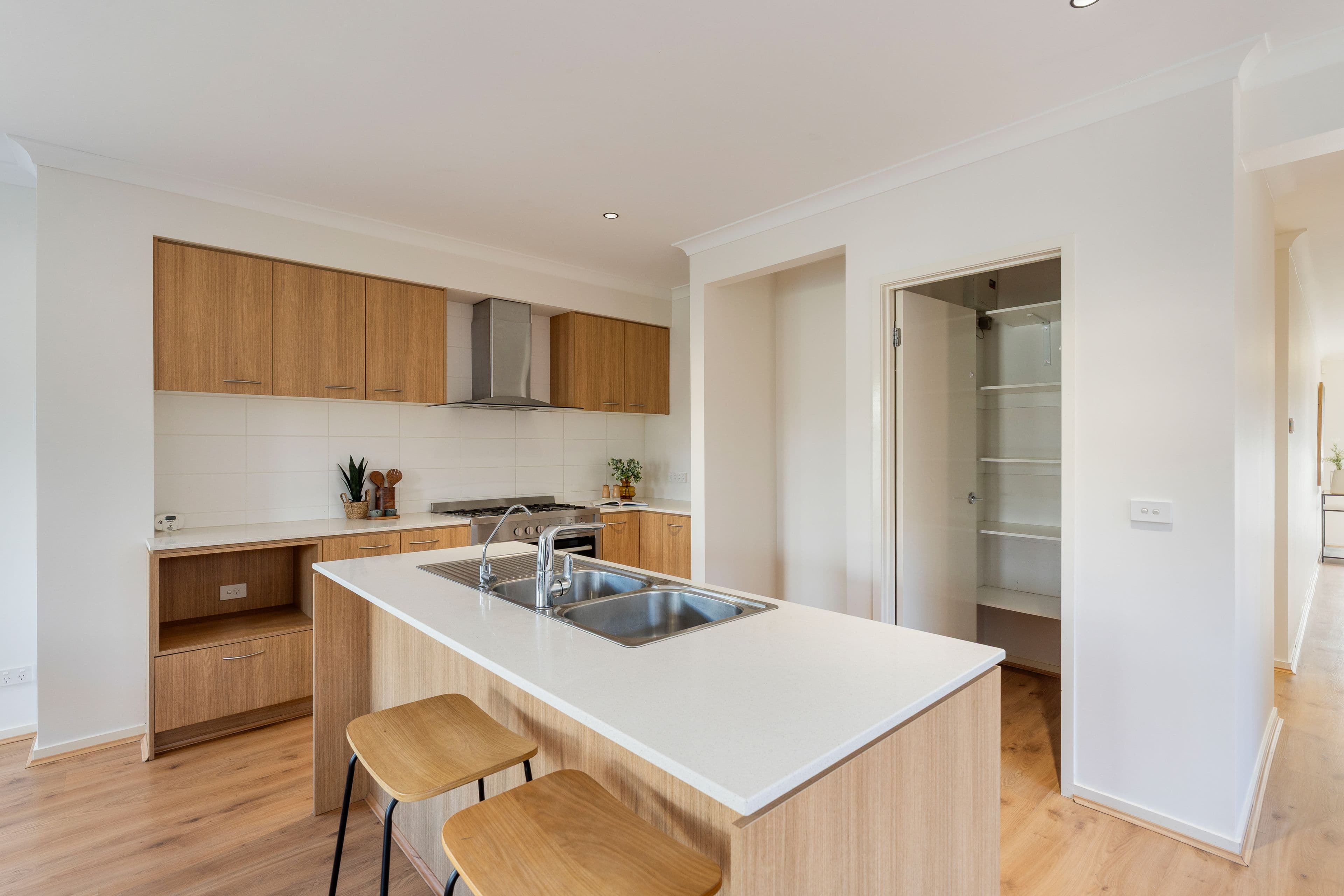 19 Admiration Drive , Craigieburn VIC 3064, Craigieburn - Thumbnail 6