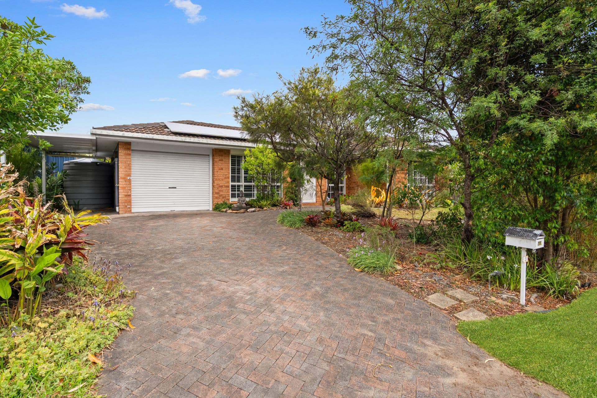 3 Bottlebrush Drive, Glenning Valley - Image 1