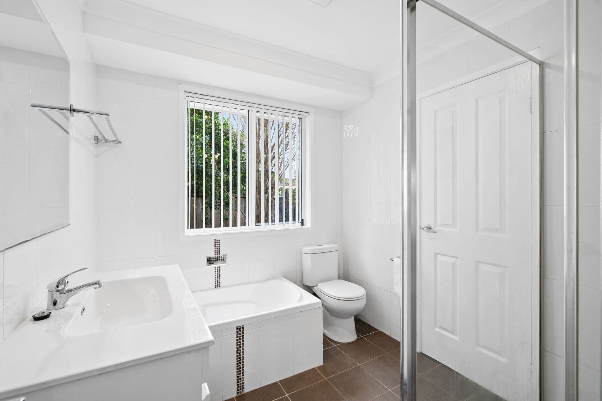 3 Bottlebrush Drive, Glenning Valley - Thumbnail 5