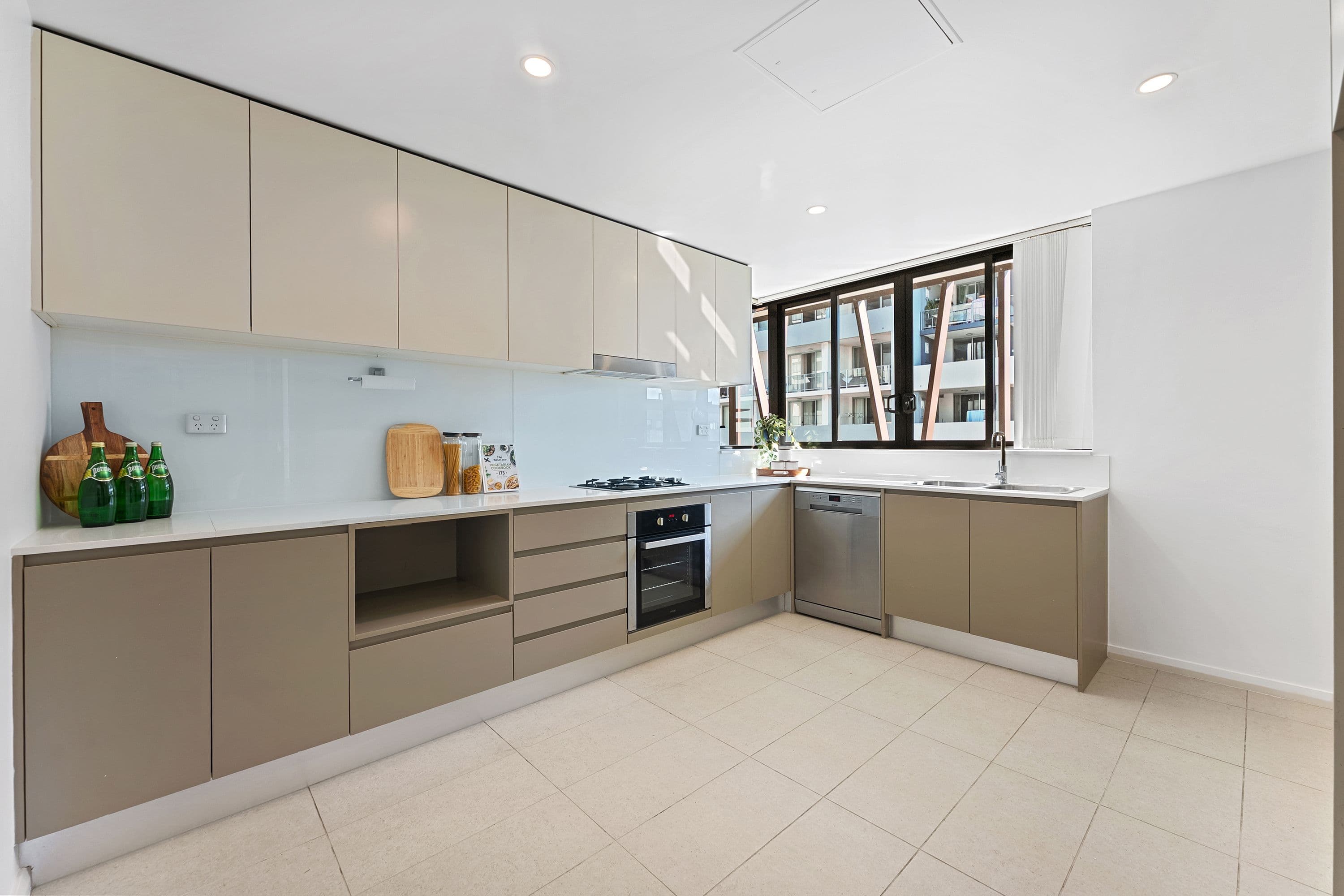 2A Charles Street, Canterbury - Thumbnail 5