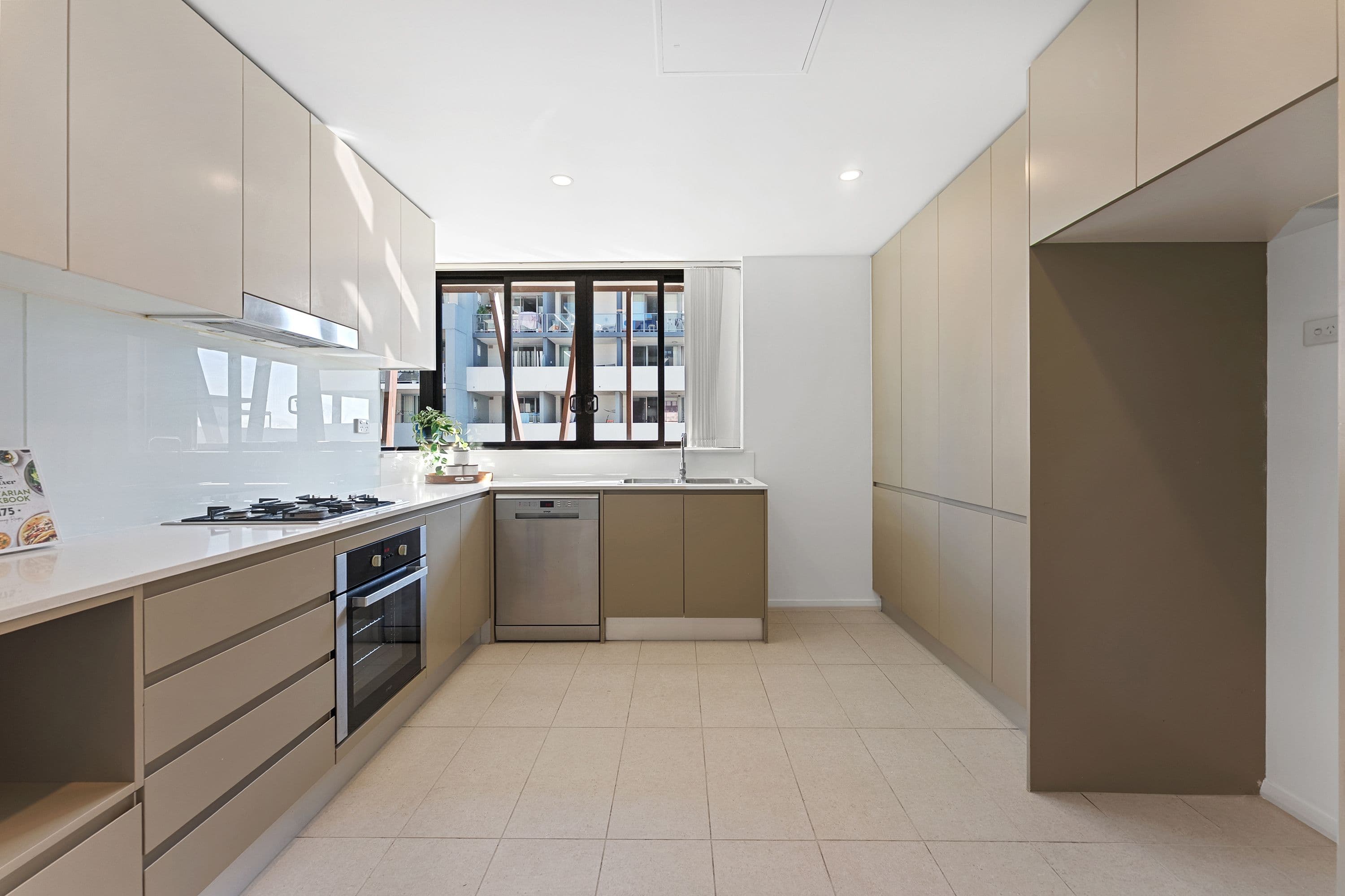 2A Charles Street, Canterbury - Thumbnail 6