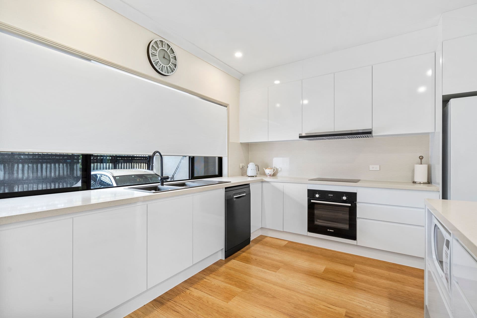 6 Crombie Avenue , Surfers Paradise QLD 4217, Surfers Paradise - Thumbnail 2
