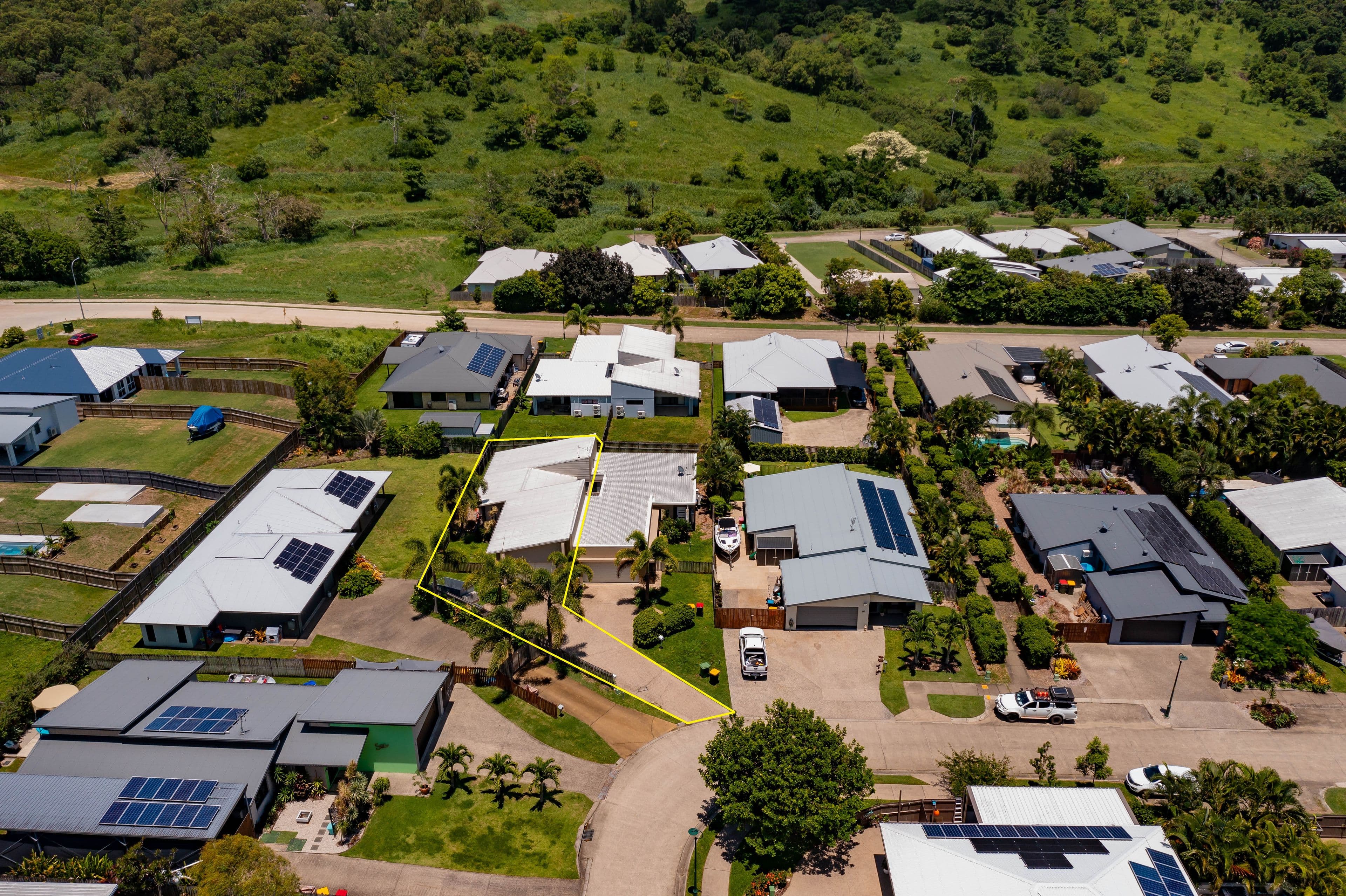 61 Endeavour Circuit , Cannonvale QLD 4802, Cannonvale - Thumbnail 2