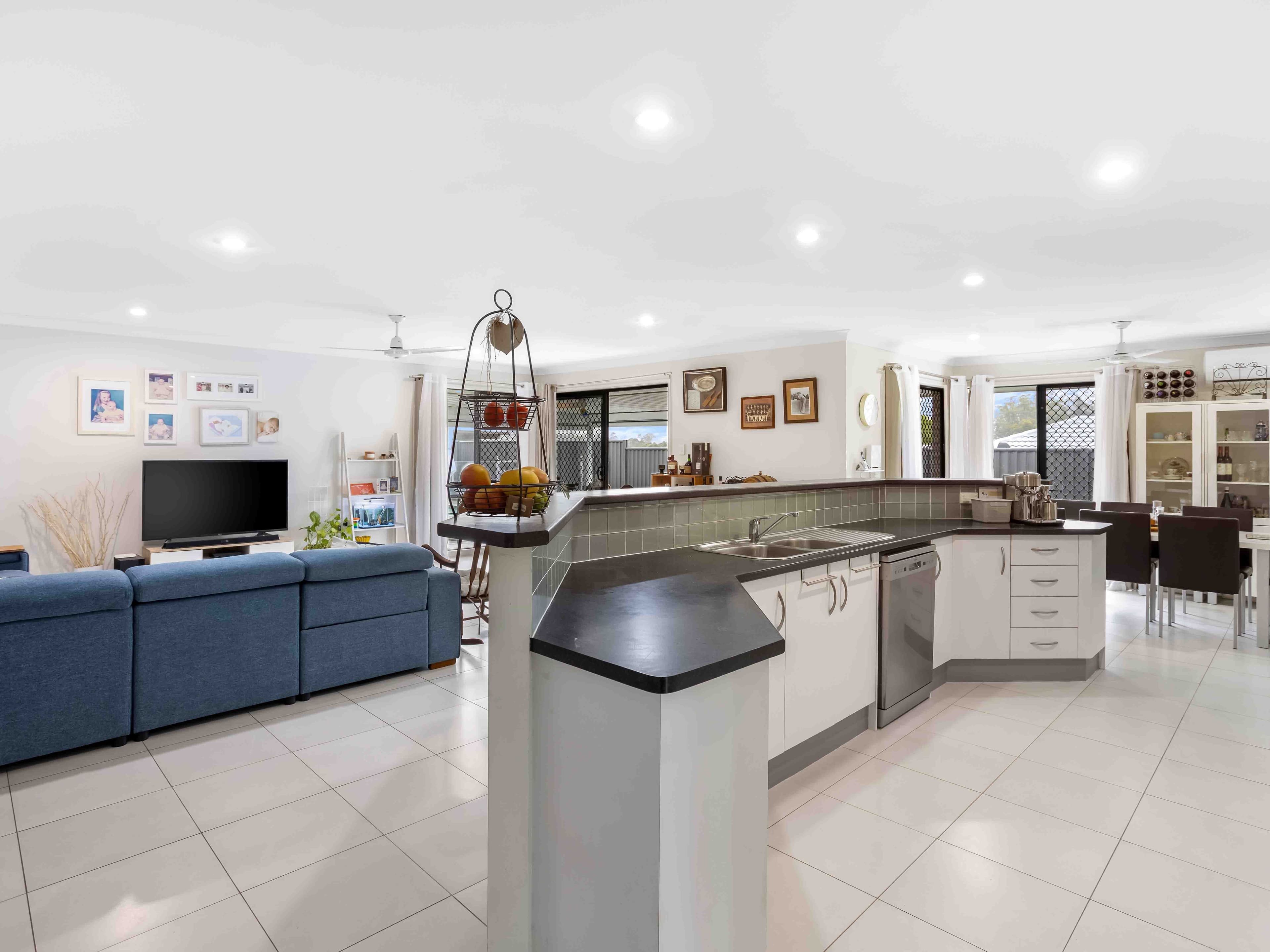 260 Universal Street , Oxenford QLD 4210, Oxenford - Thumbnail 5