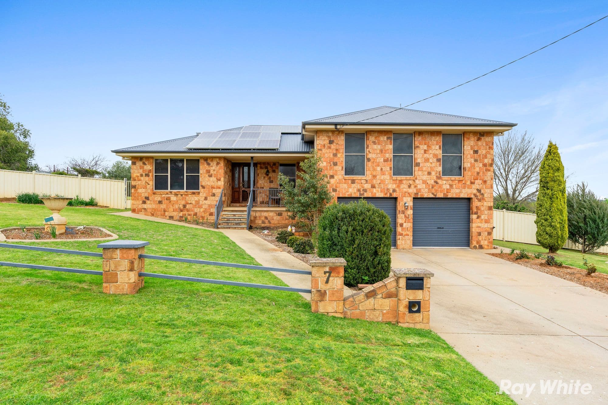 7 Ridge Street , Junee NSW 2663, Junee - Image 1