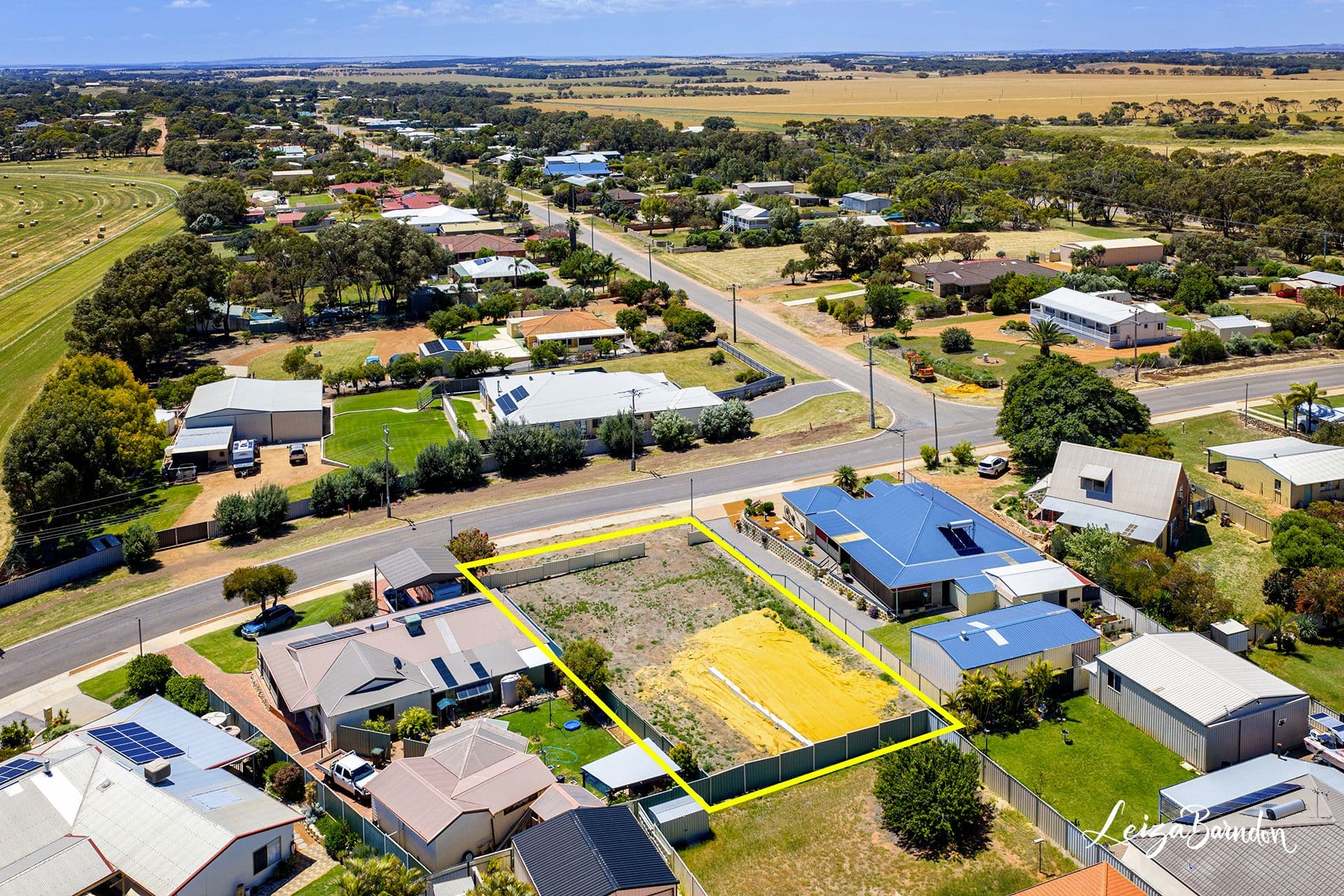 13 Pickering Drive , Dongara WA 6525, Dongara - Thumbnail 3