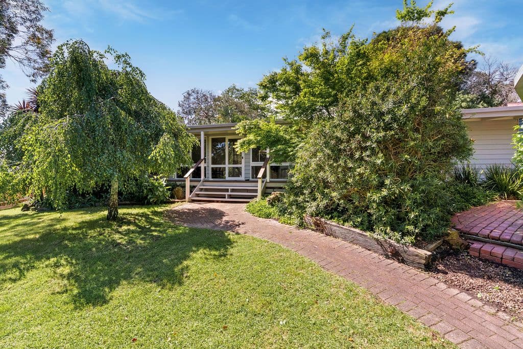 58 Avalon Drive, Rosebud - Thumbnail 2