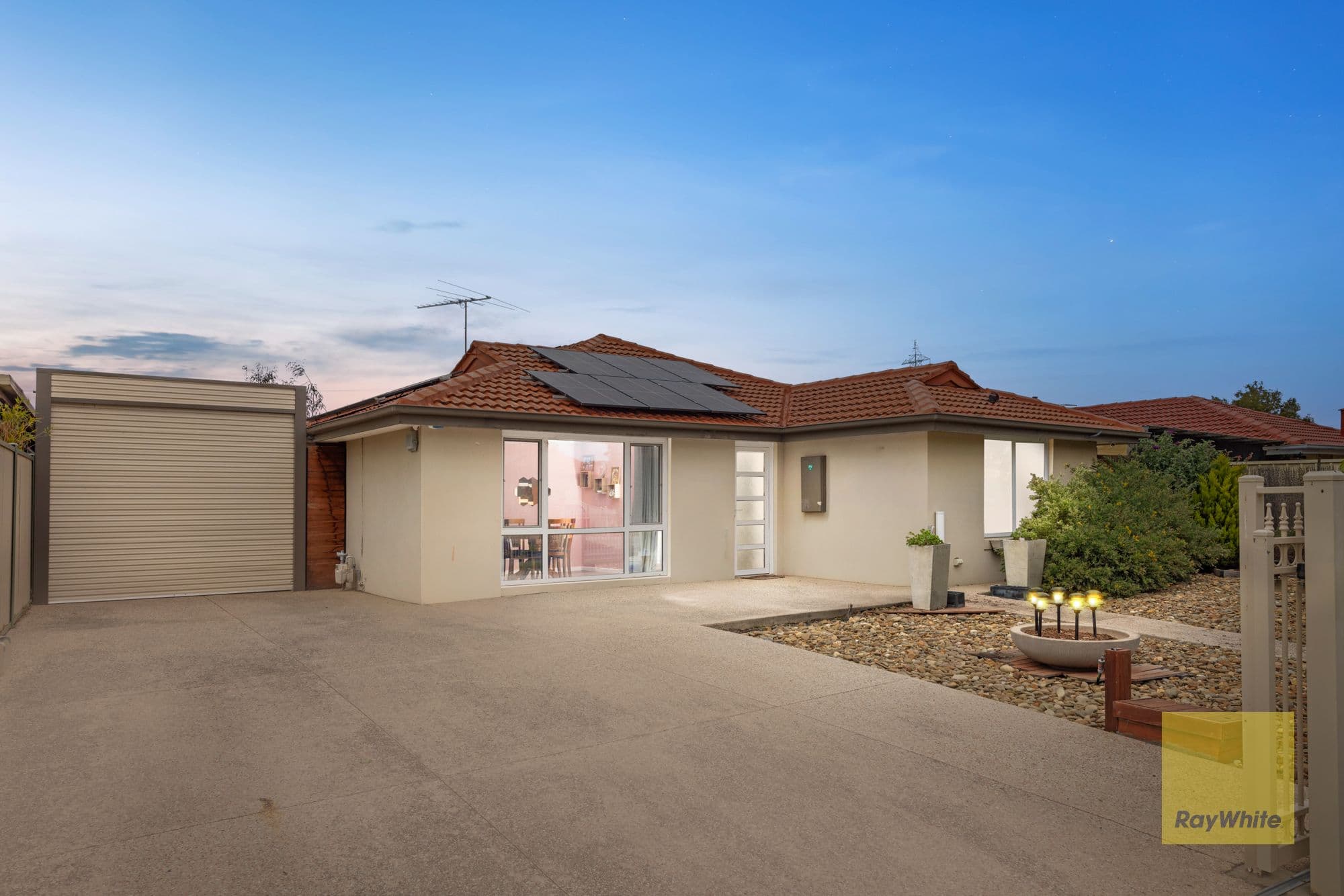 38 Stevenage Crescent, Deer Park - Image 1
