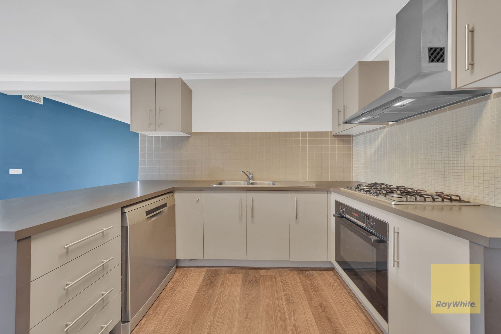 38 Stevenage Crescent, Deer Park - Thumbnail 7
