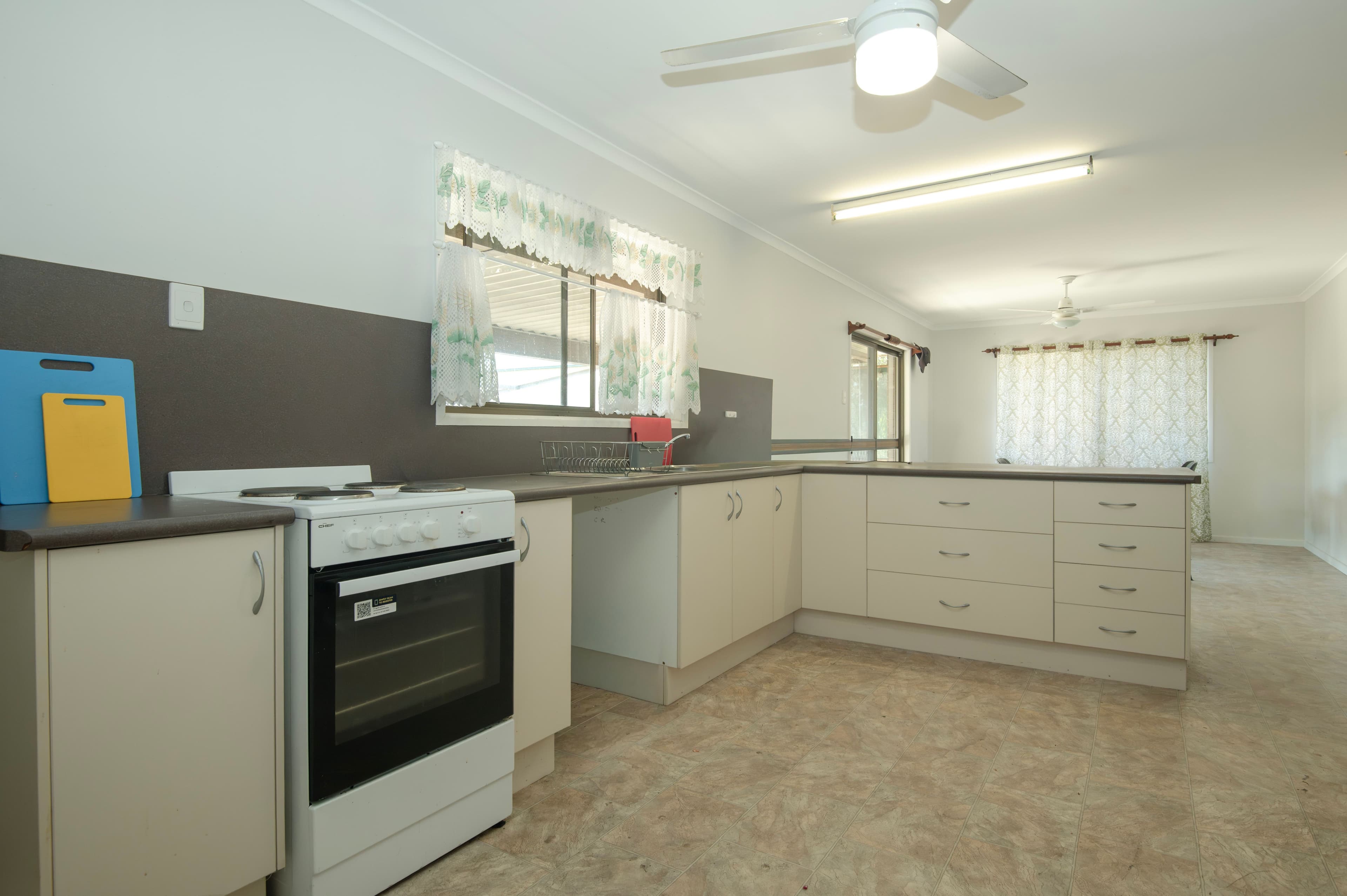 13 Bundalba Street , Biloela QLD 4715, Biloela - Thumbnail 4