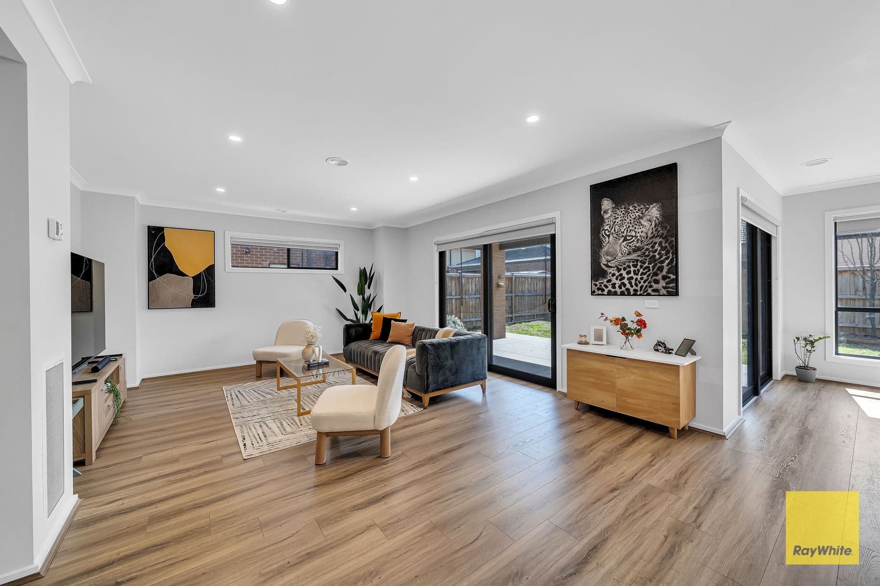 10 Halcyon Road , DEANSIDE VIC 3336, Deanside - Thumbnail 4