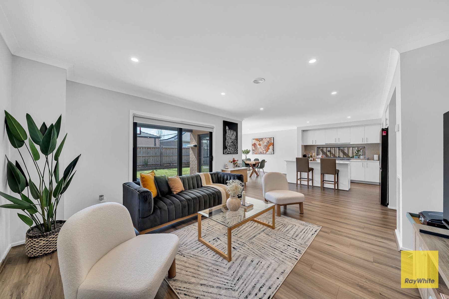 10 Halcyon Road , DEANSIDE VIC 3336, Deanside - Thumbnail 5