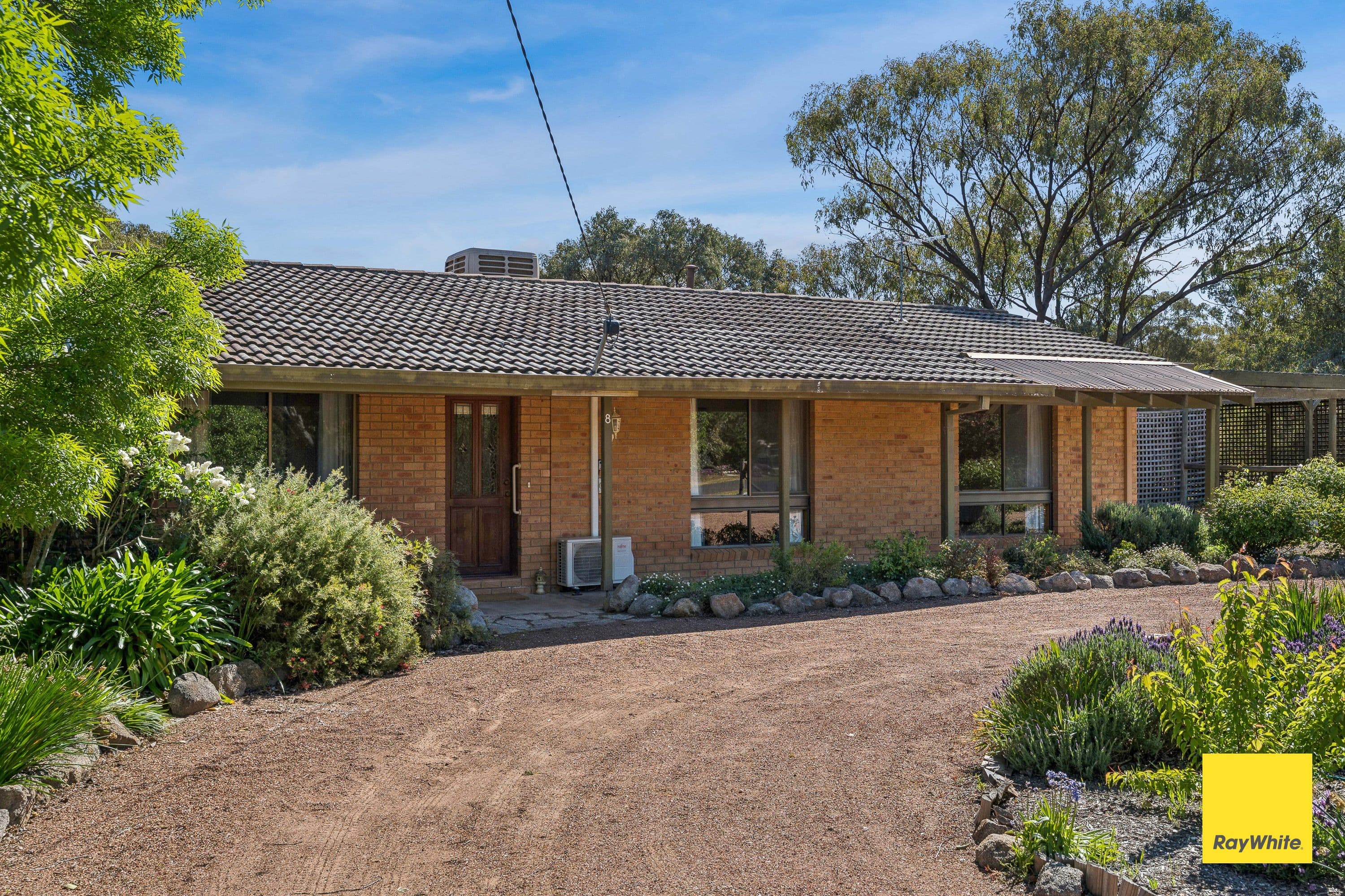 8 Forest Drive , Ascot VIC 3551, Ascot - Thumbnail 2