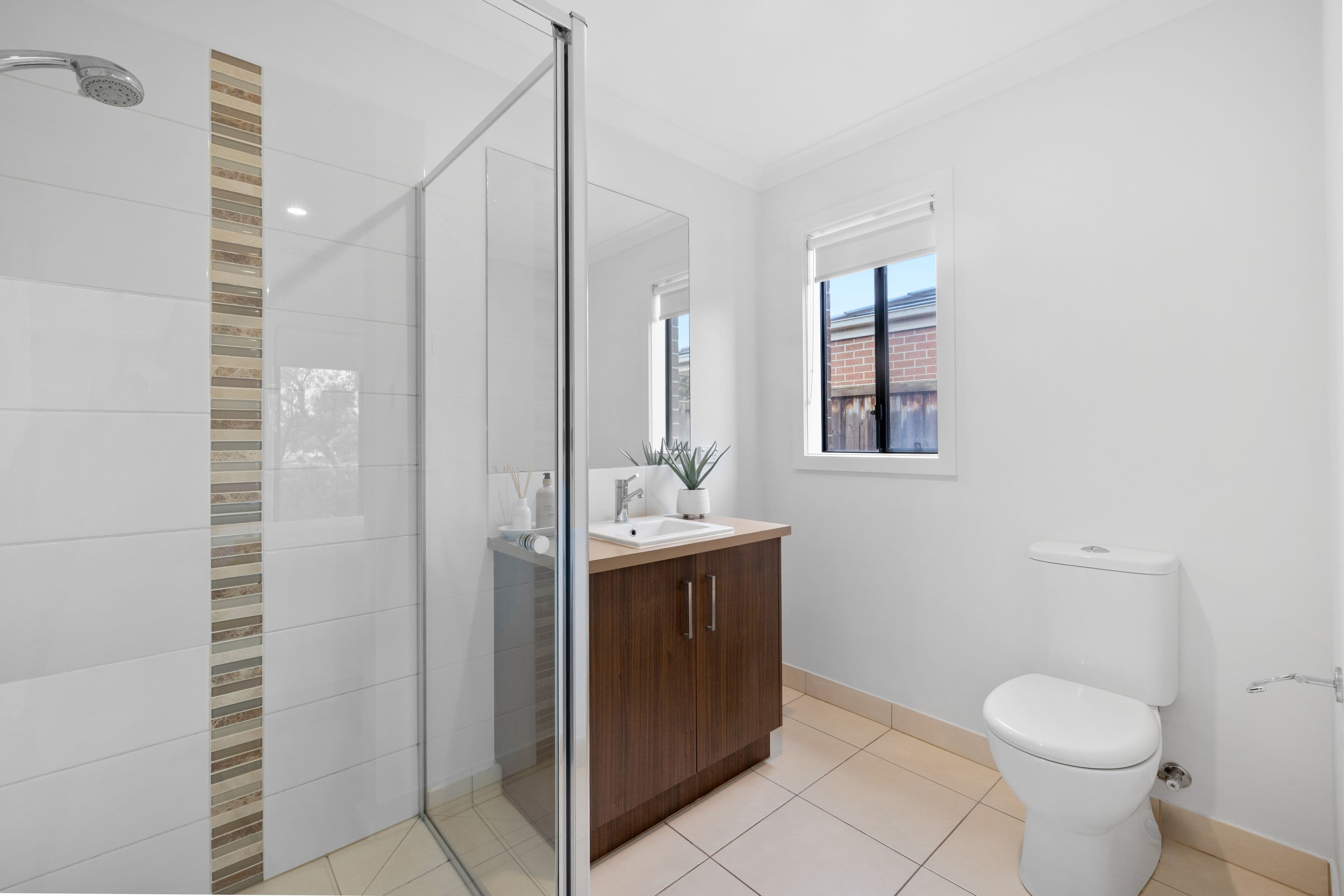 35 Royaloak Crescent , Cranbourne East VIC 3977, Cranbourne East - Thumbnail 4
