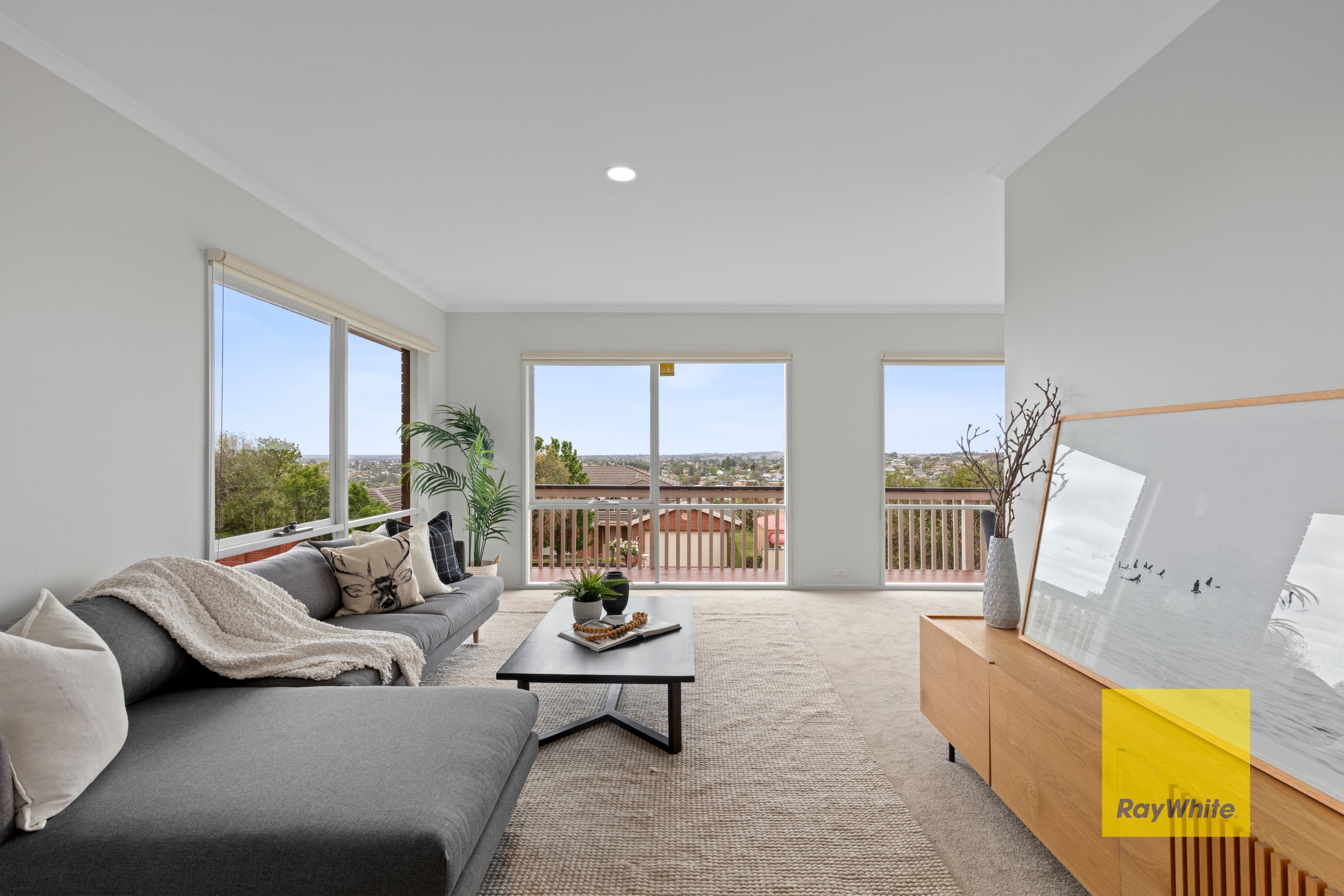 3 Lansbury Crescent , Highton VIC 3216, Highton - Thumbnail 3
