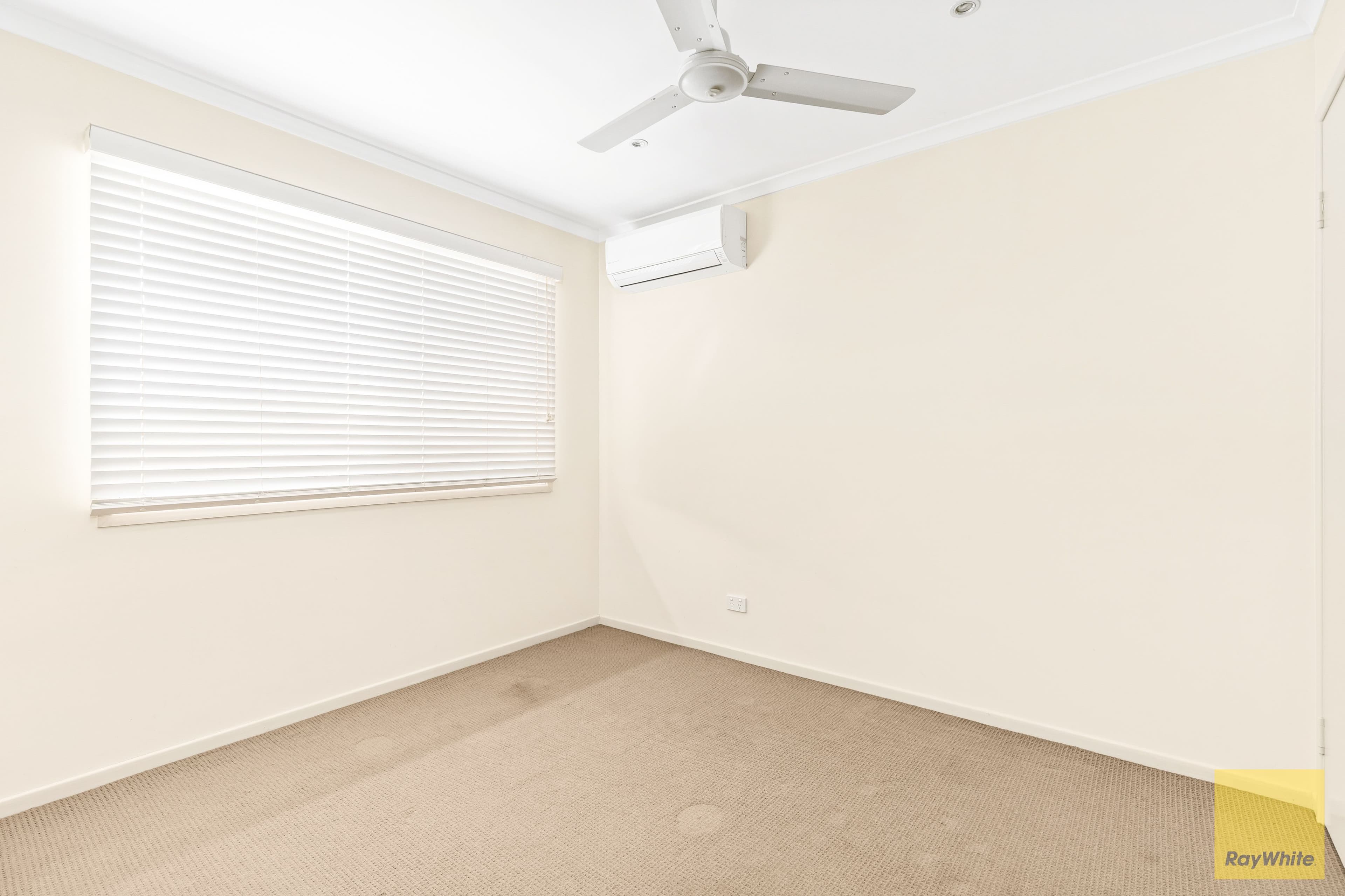 14 Rivoli Place, Emerald - Thumbnail 6