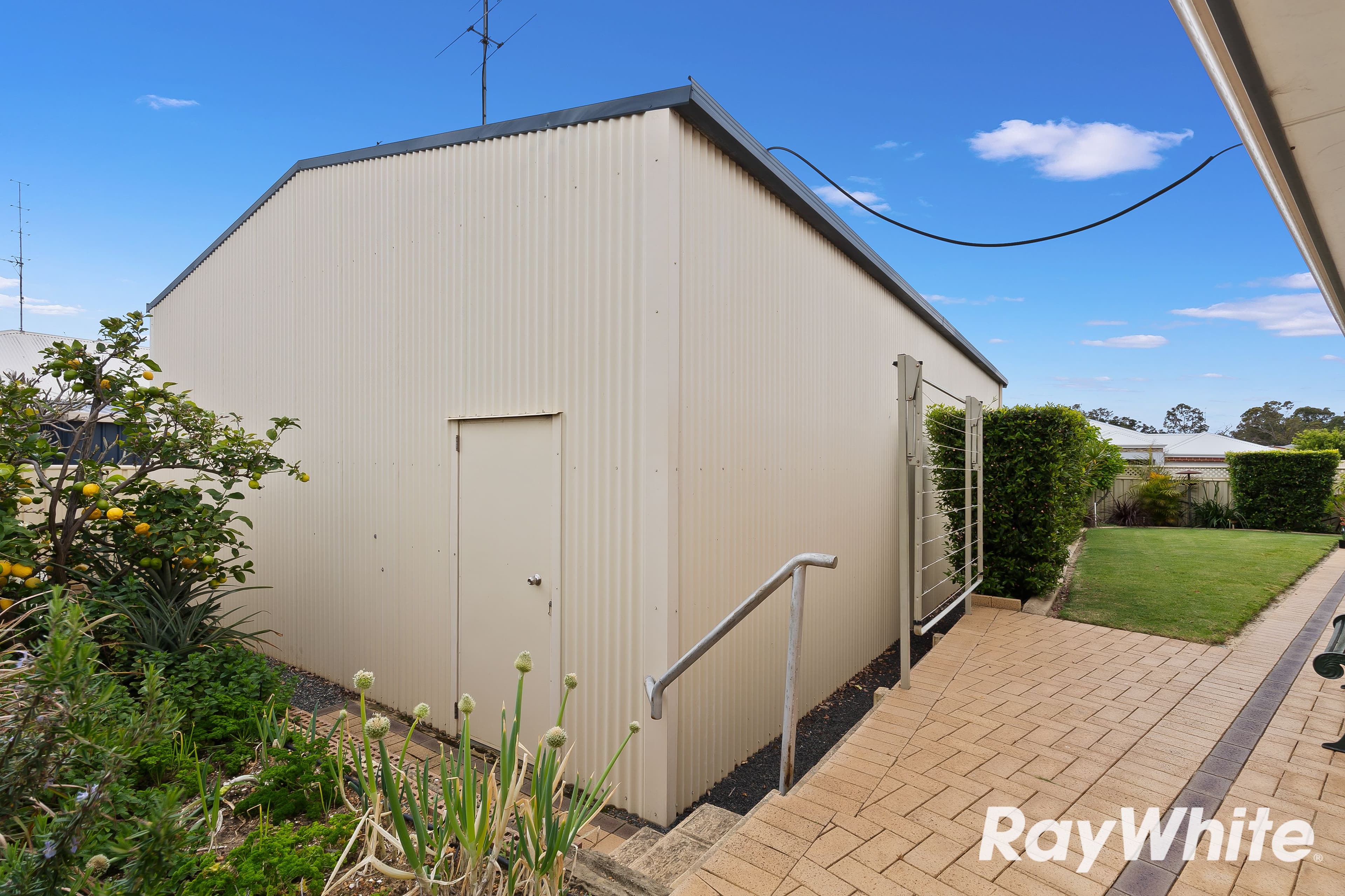 2 Mckay Avenue , Waroona WA 6215, Waroona - Thumbnail 3