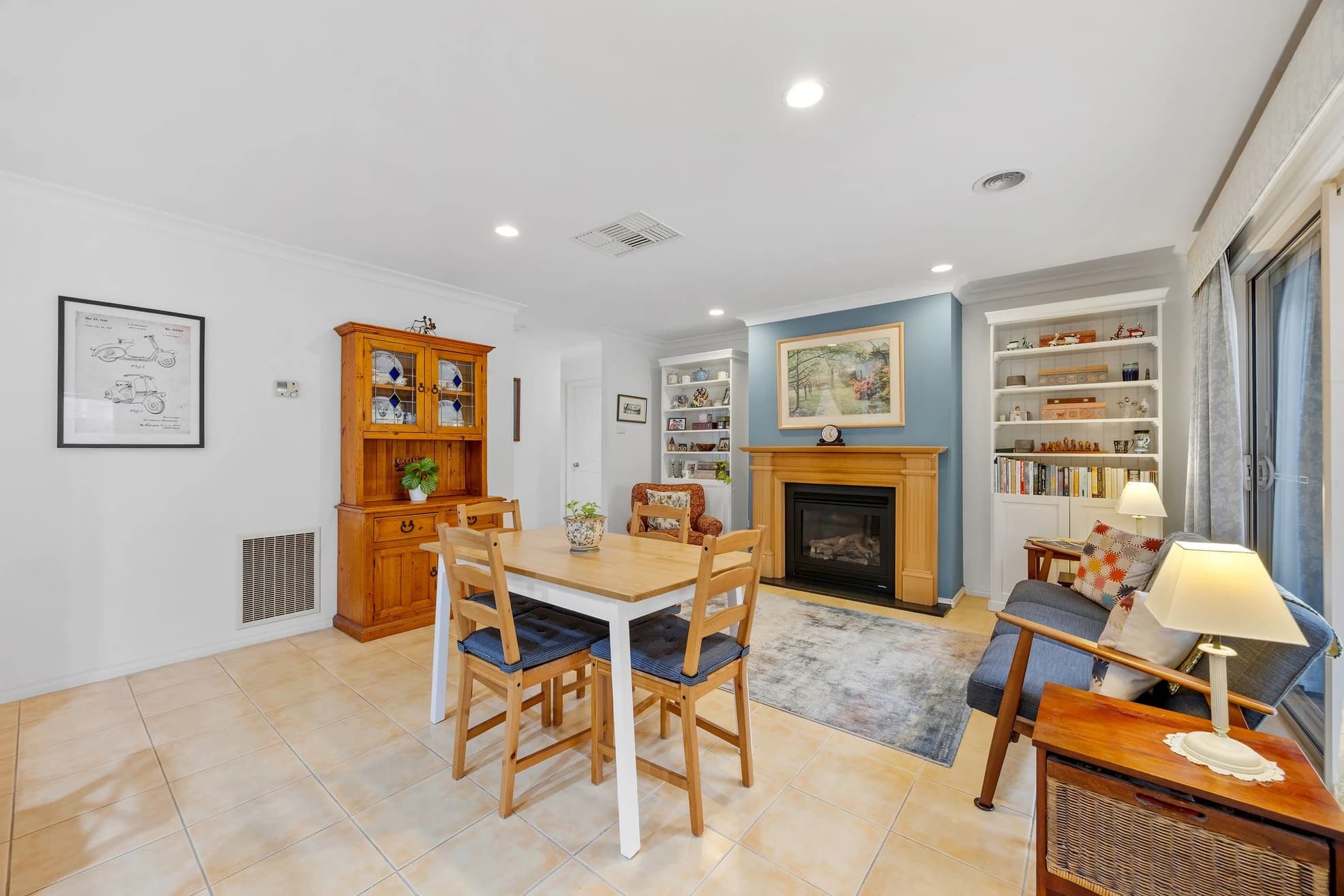 14 Castle Court, Beaconsfield - Thumbnail 2