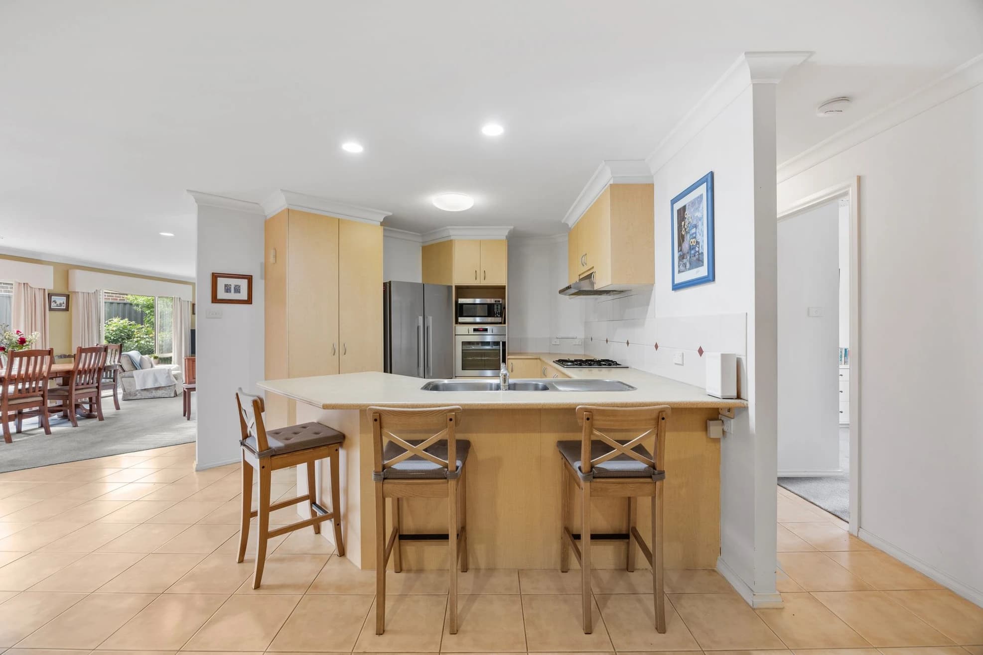 14 Castle Court, Beaconsfield - Thumbnail 4
