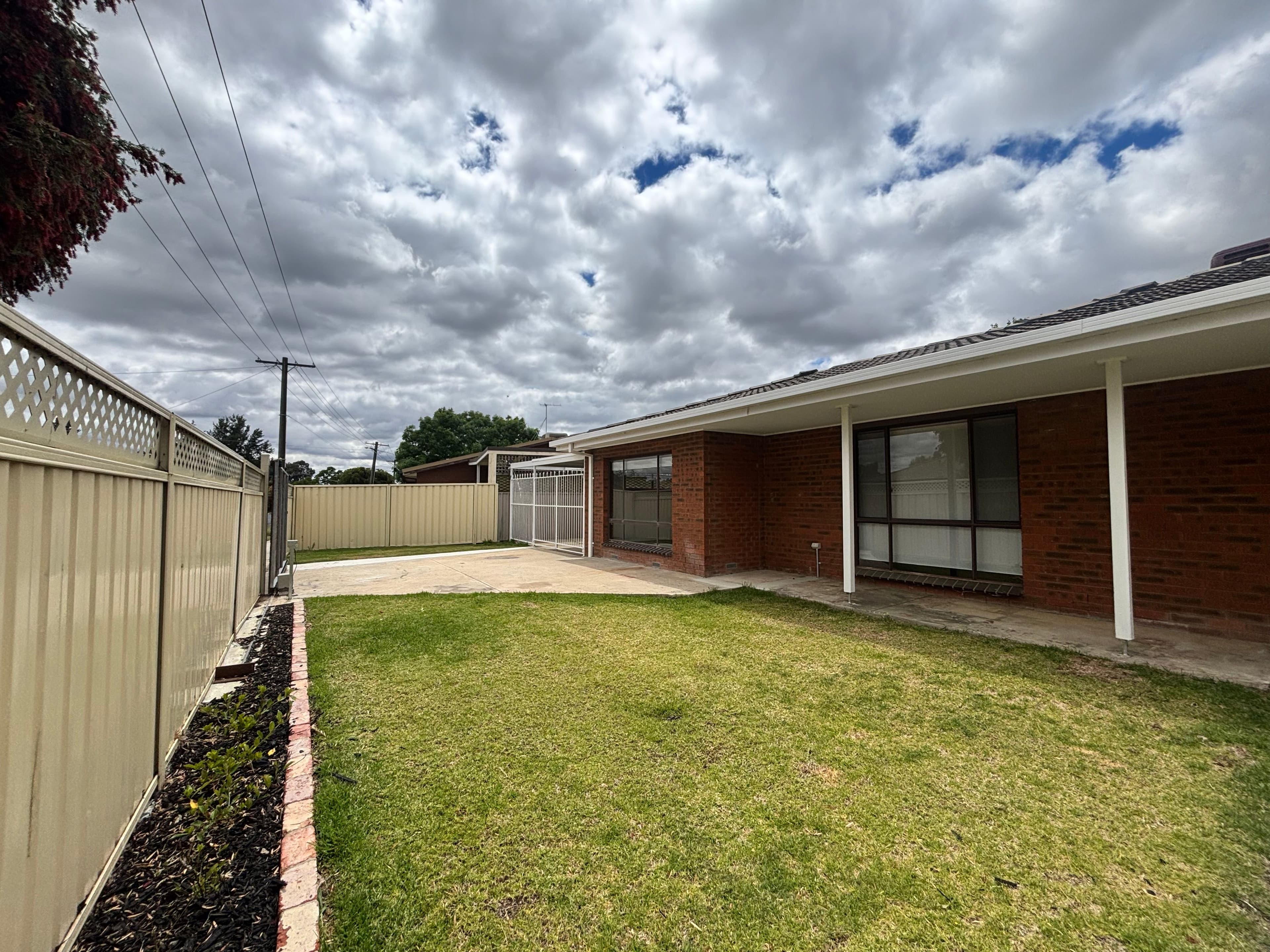 27 Campbell Avenue , Wodonga VIC 3690, West Wodonga - Thumbnail 2